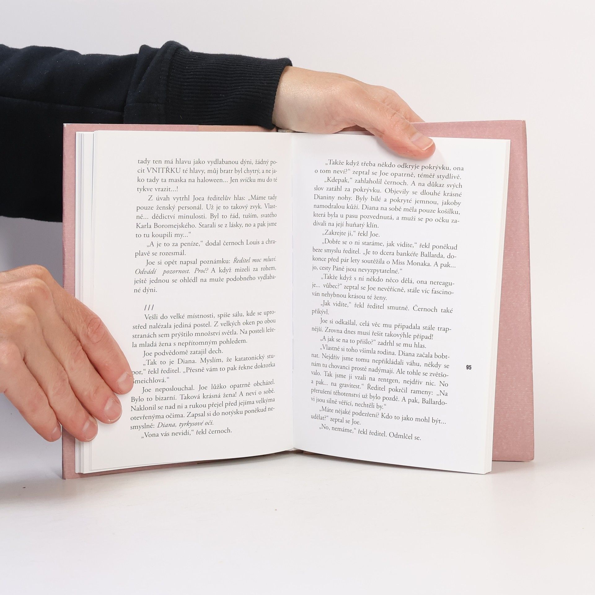 Collectif d'auteurs Miluj mě víc