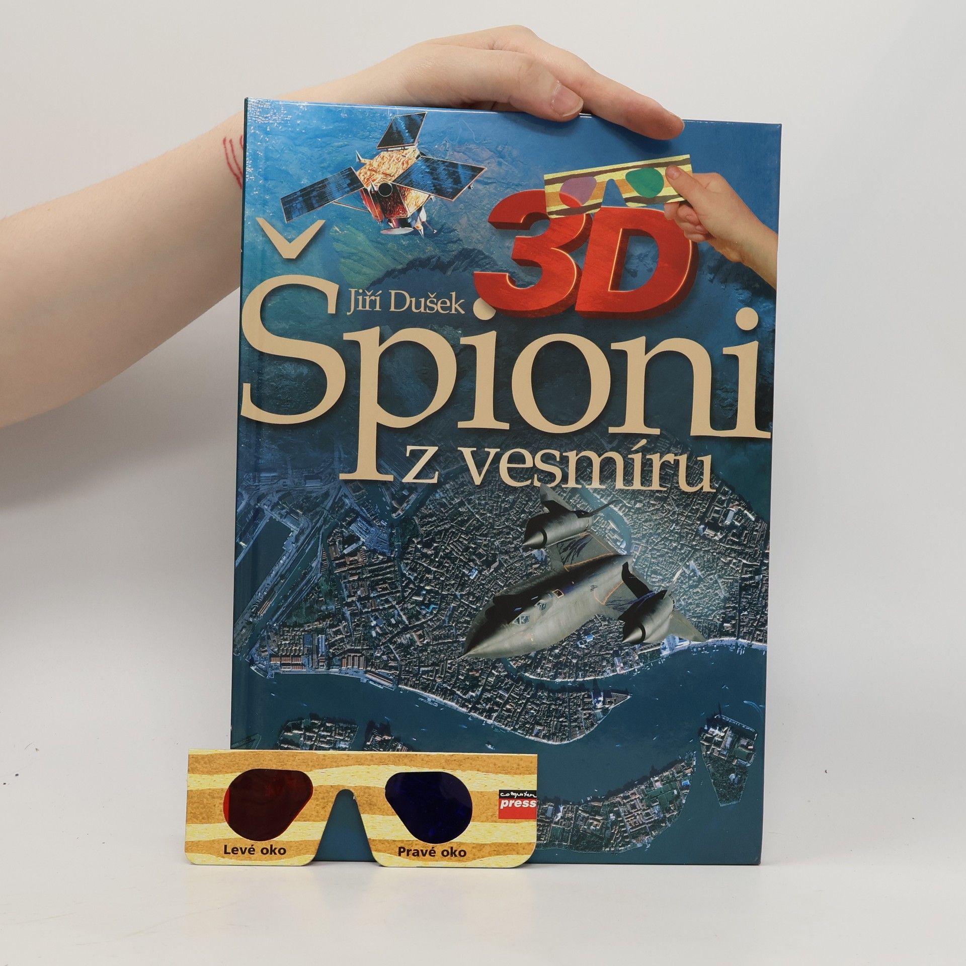 Jiří Dušek 3D špioni z vesmíru