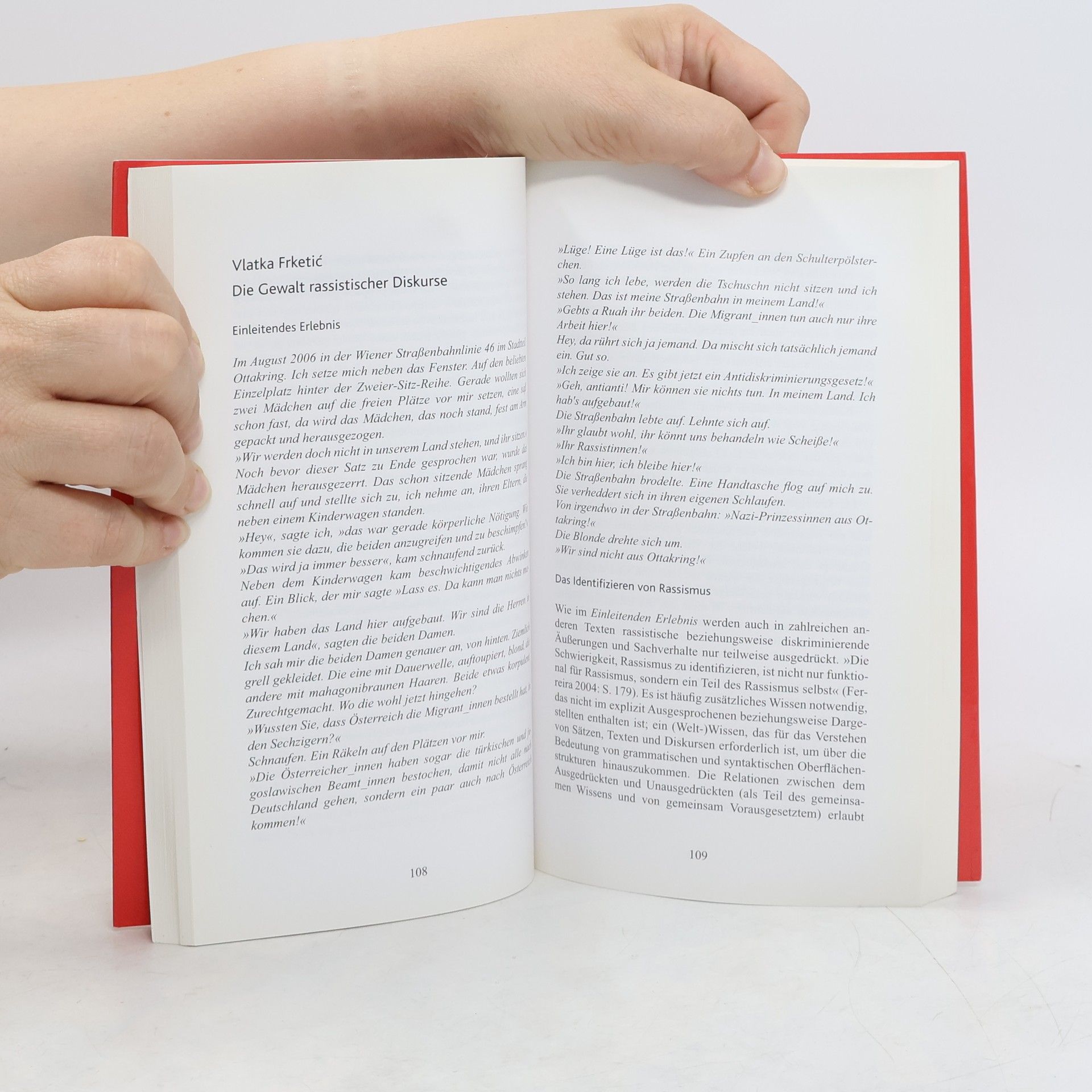 Lina Dokuzovic Intersections. At the Crossroads of the Production of Knowledge, Precarity, Subjugation and the reconstruction of History, Display and De-linking
