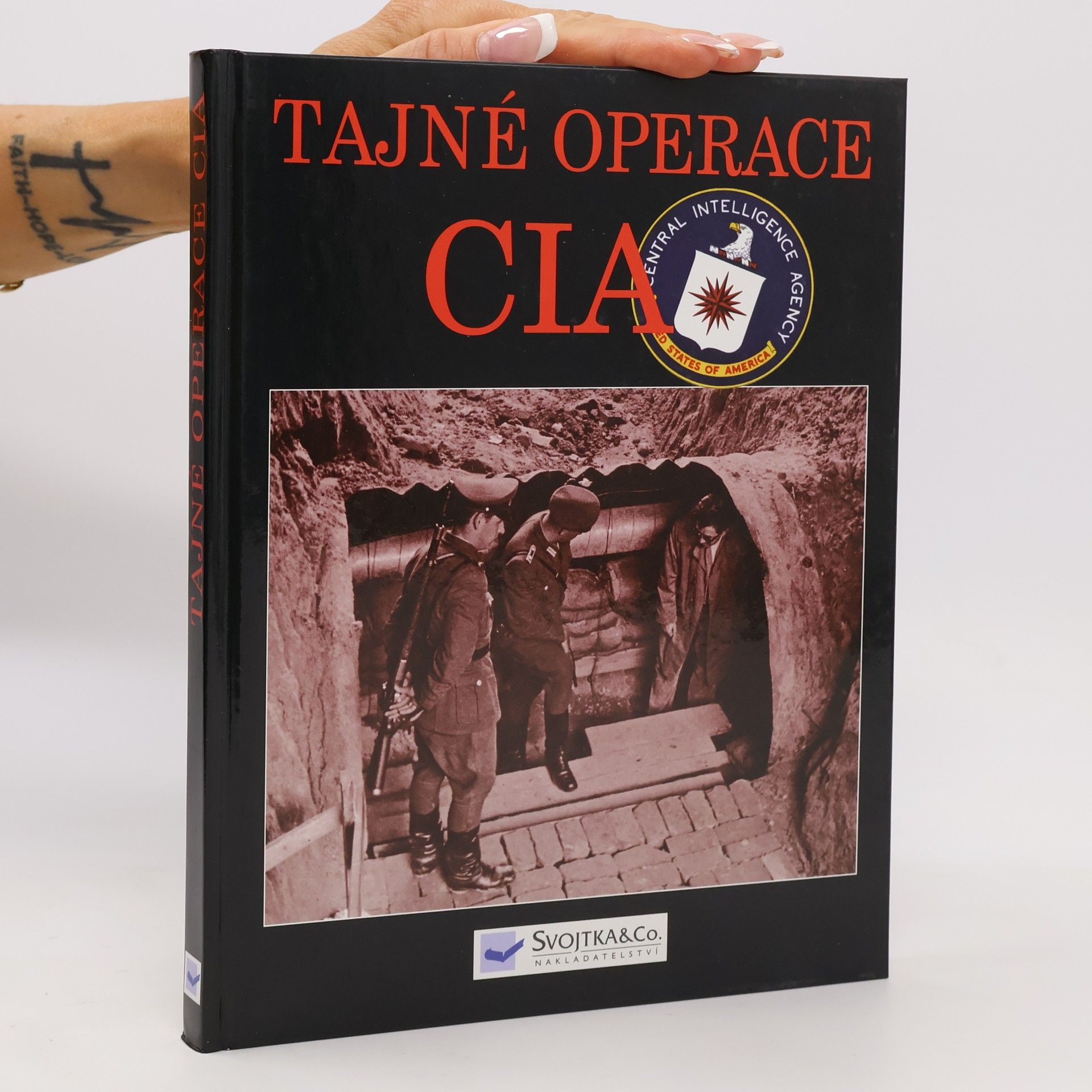Collectif d'auteurs Tajné operace CIA