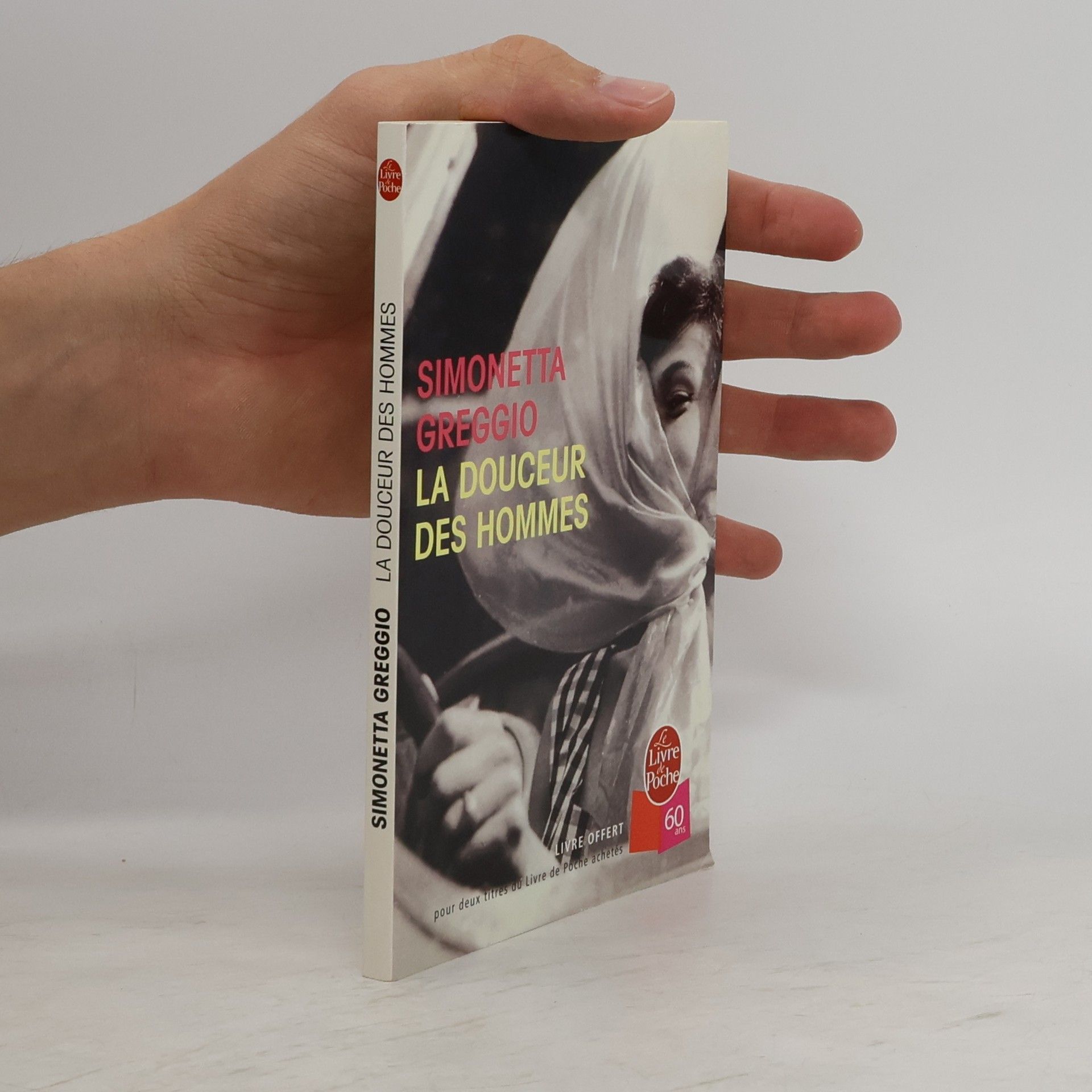 Simonetta Greggio Livre Poche: La douceur des hommes