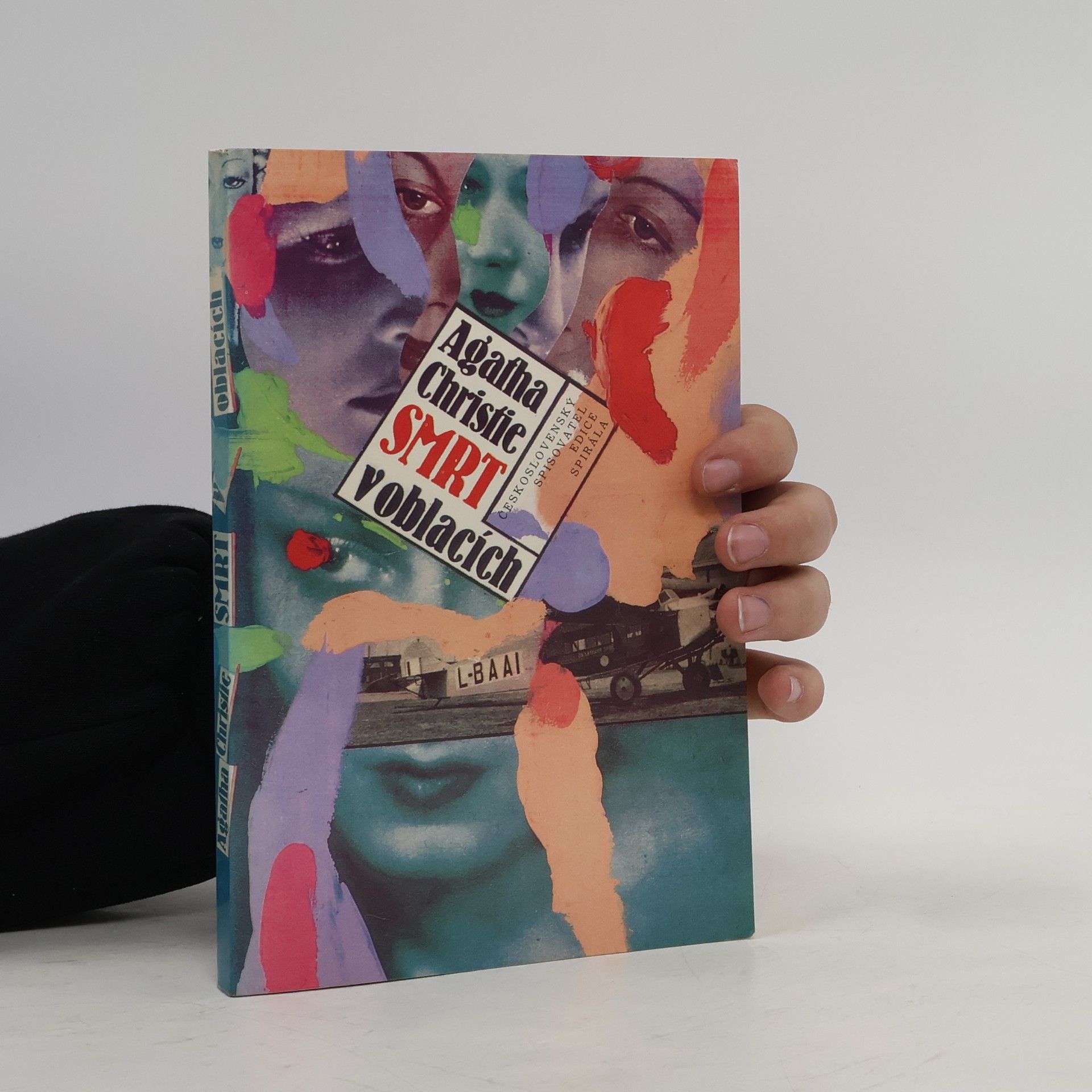 Agatha Christie Smrt v oblacích