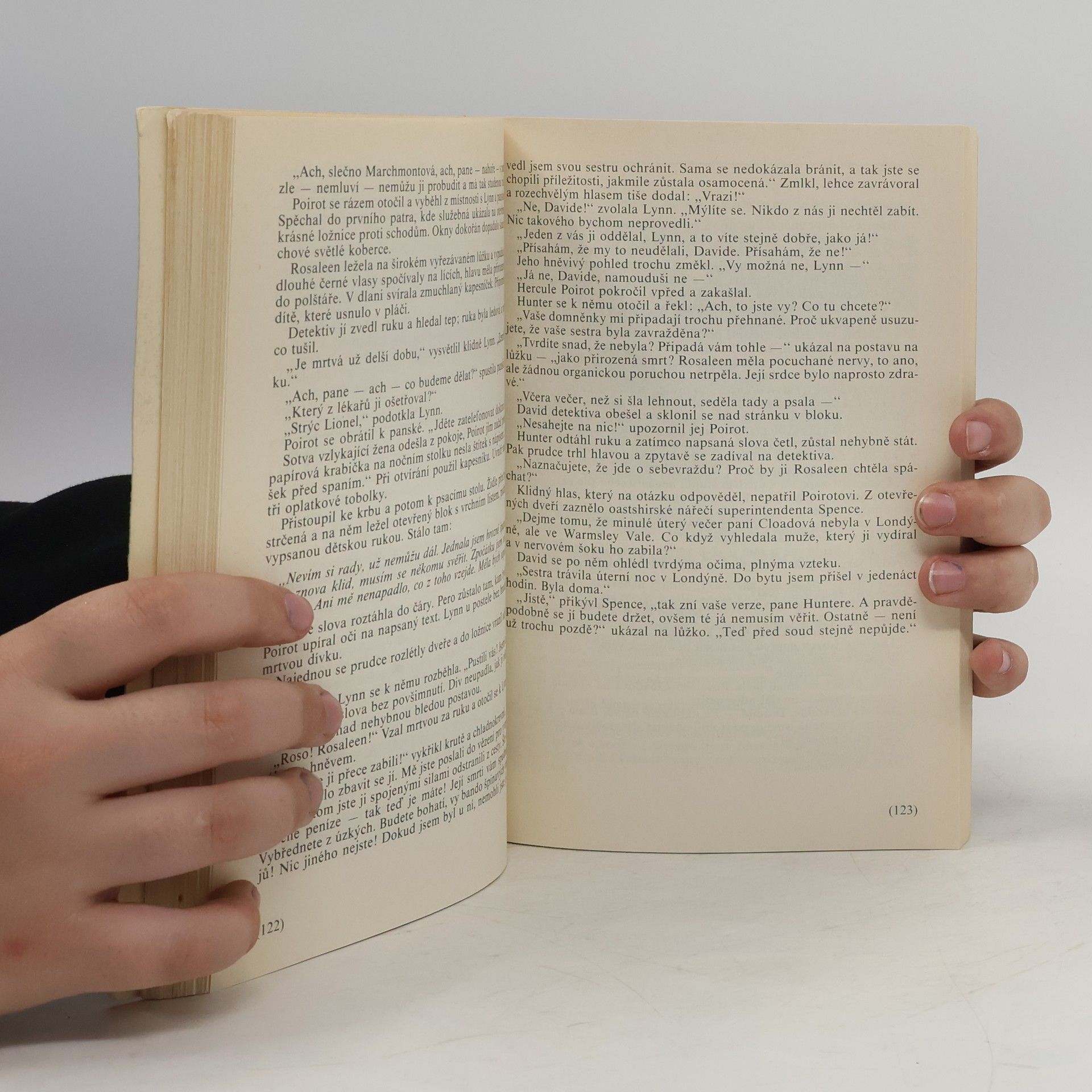 Agatha Christie Čas přílivu. Tragédie o třech jednáních