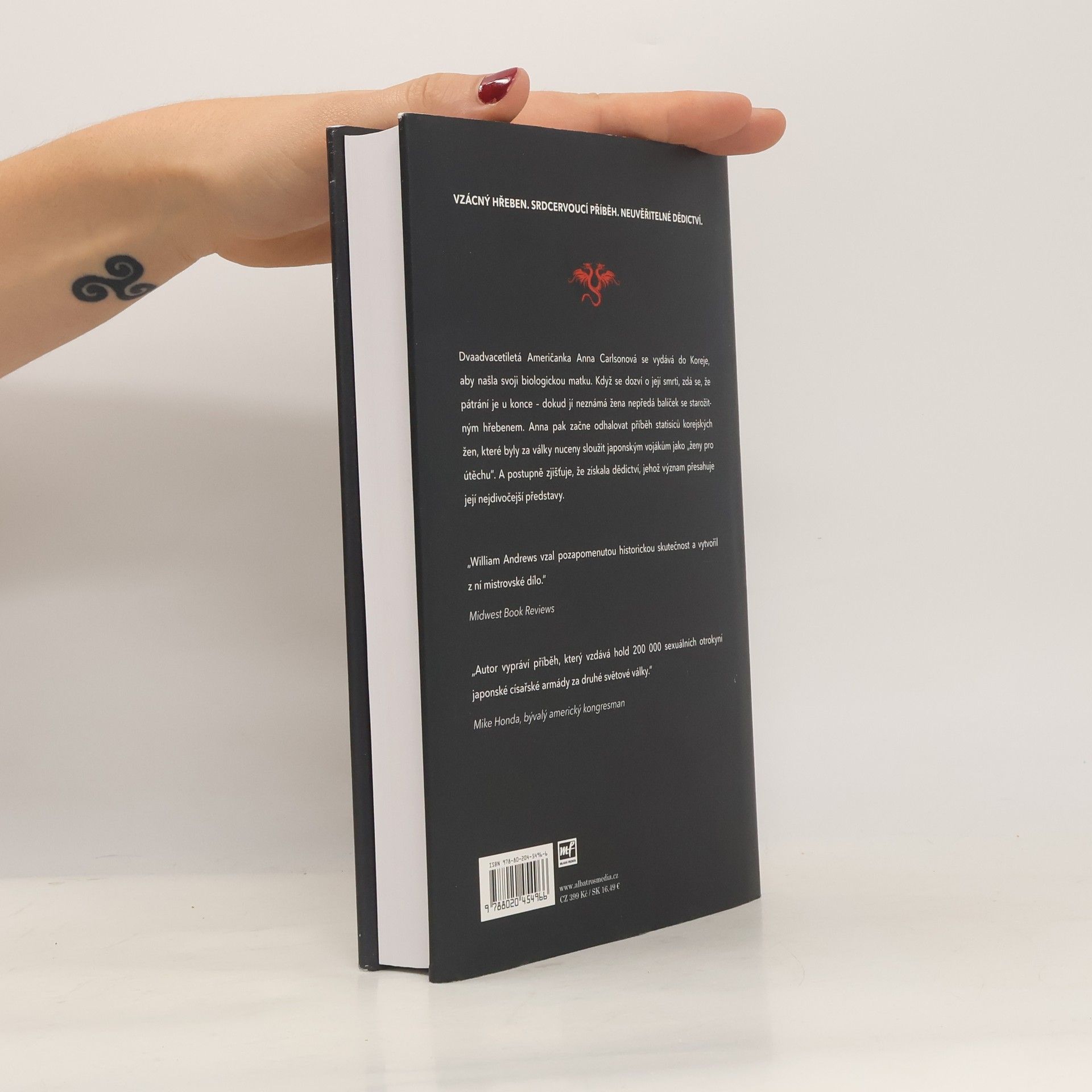 William W. Andrews Dcery dvouhlavého draka : příběh "ženy pro útěchu"