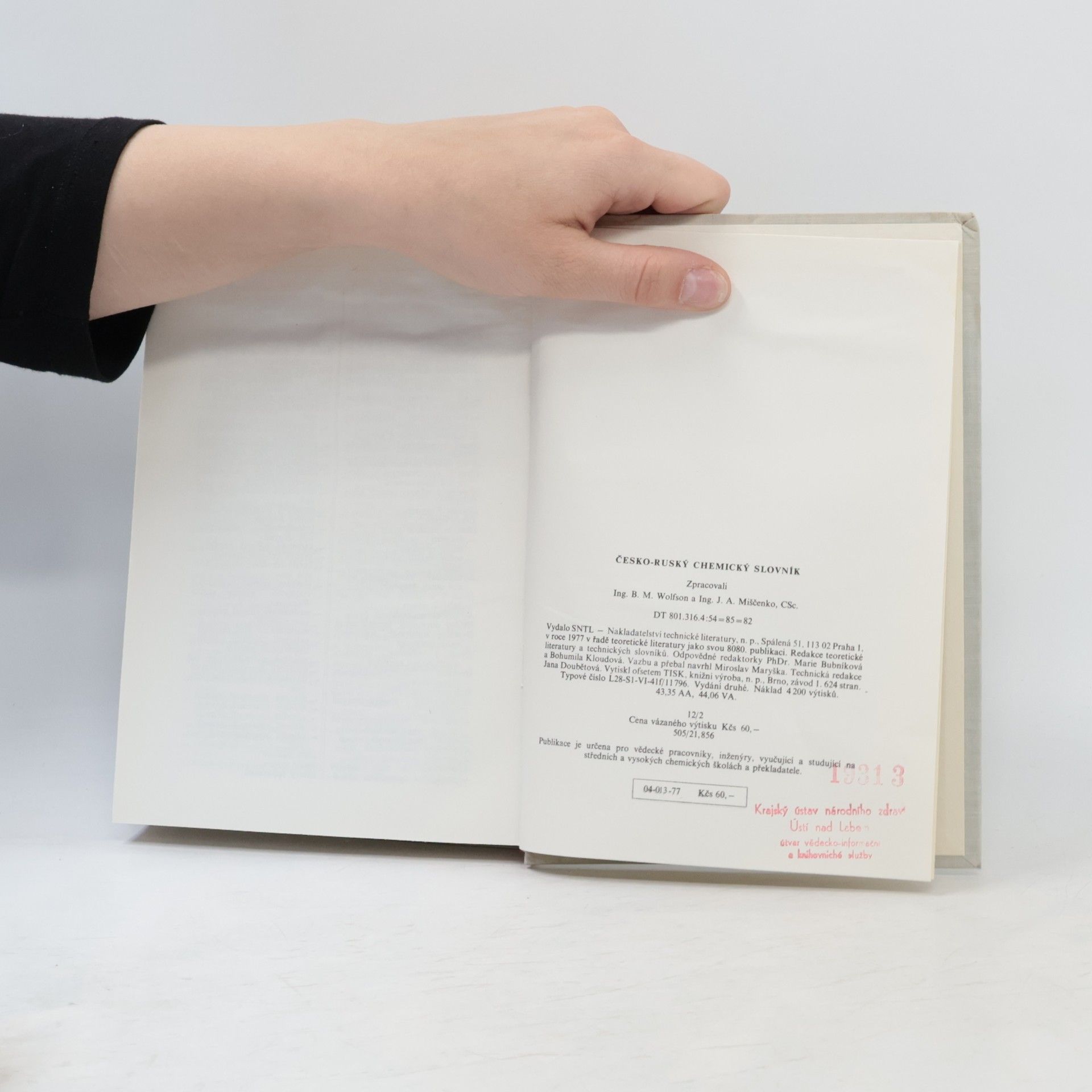 Various authors Česko-ruský chemický slovník