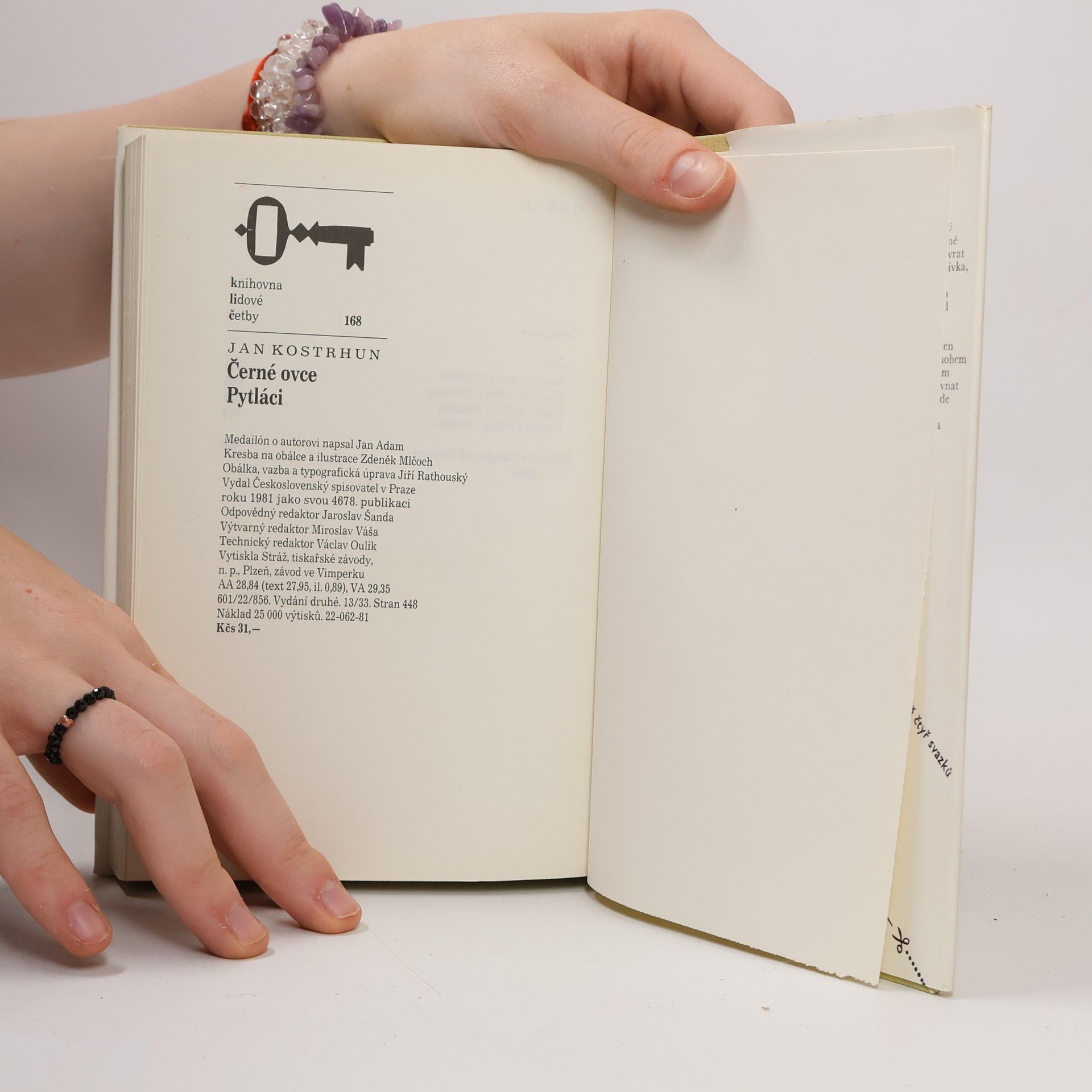 Jan Kostrhun Černé ovce. Pytláci