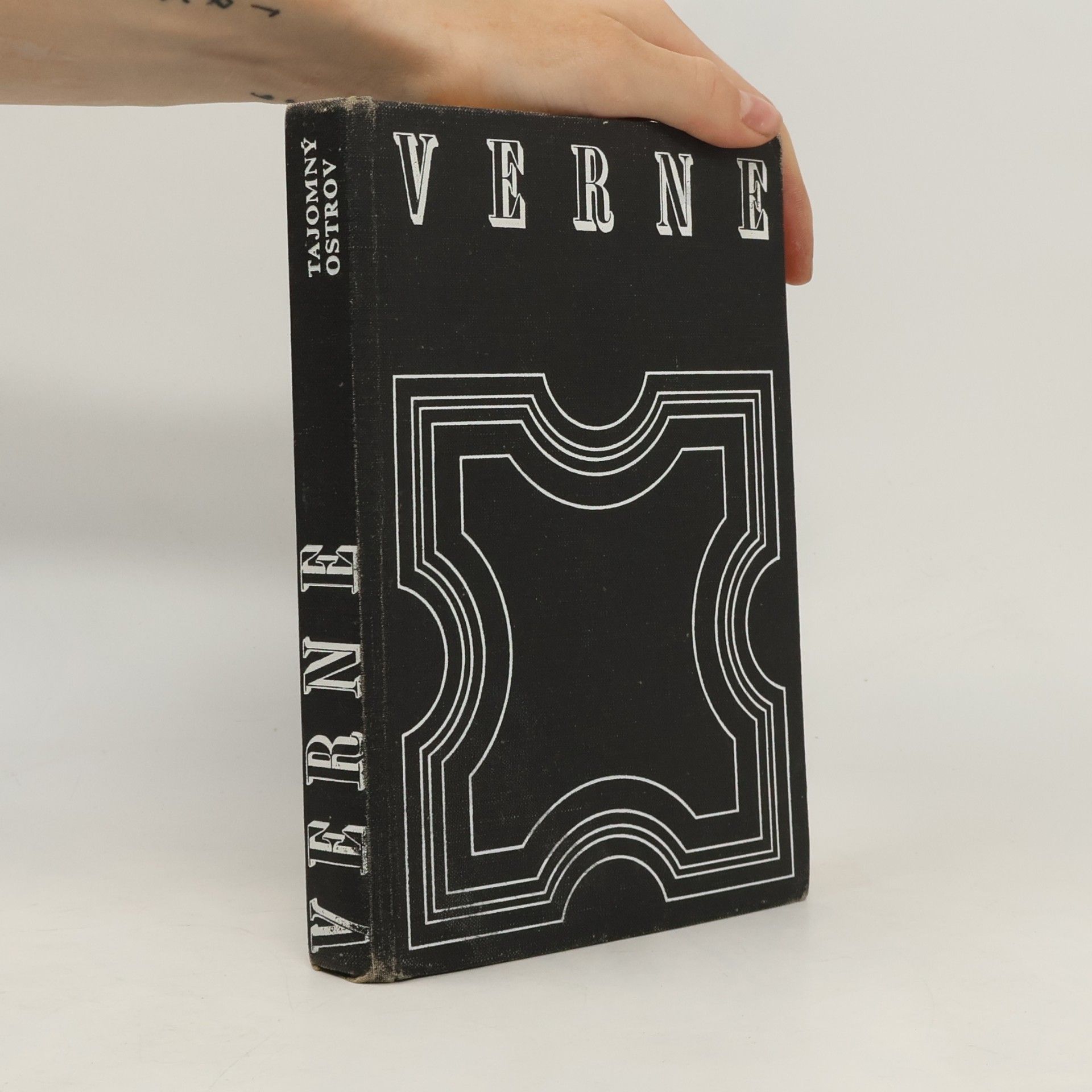 Jules Verne Tajomný ostrov
