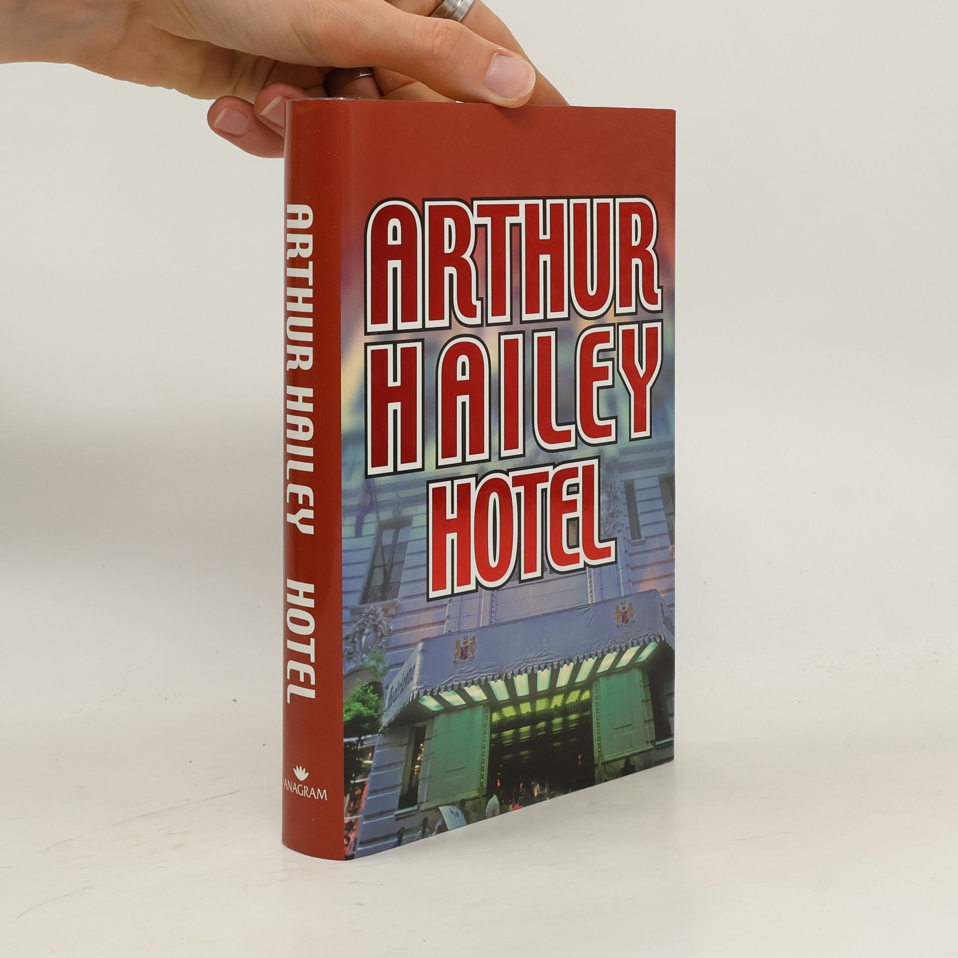 Arthur Hailey Hotel