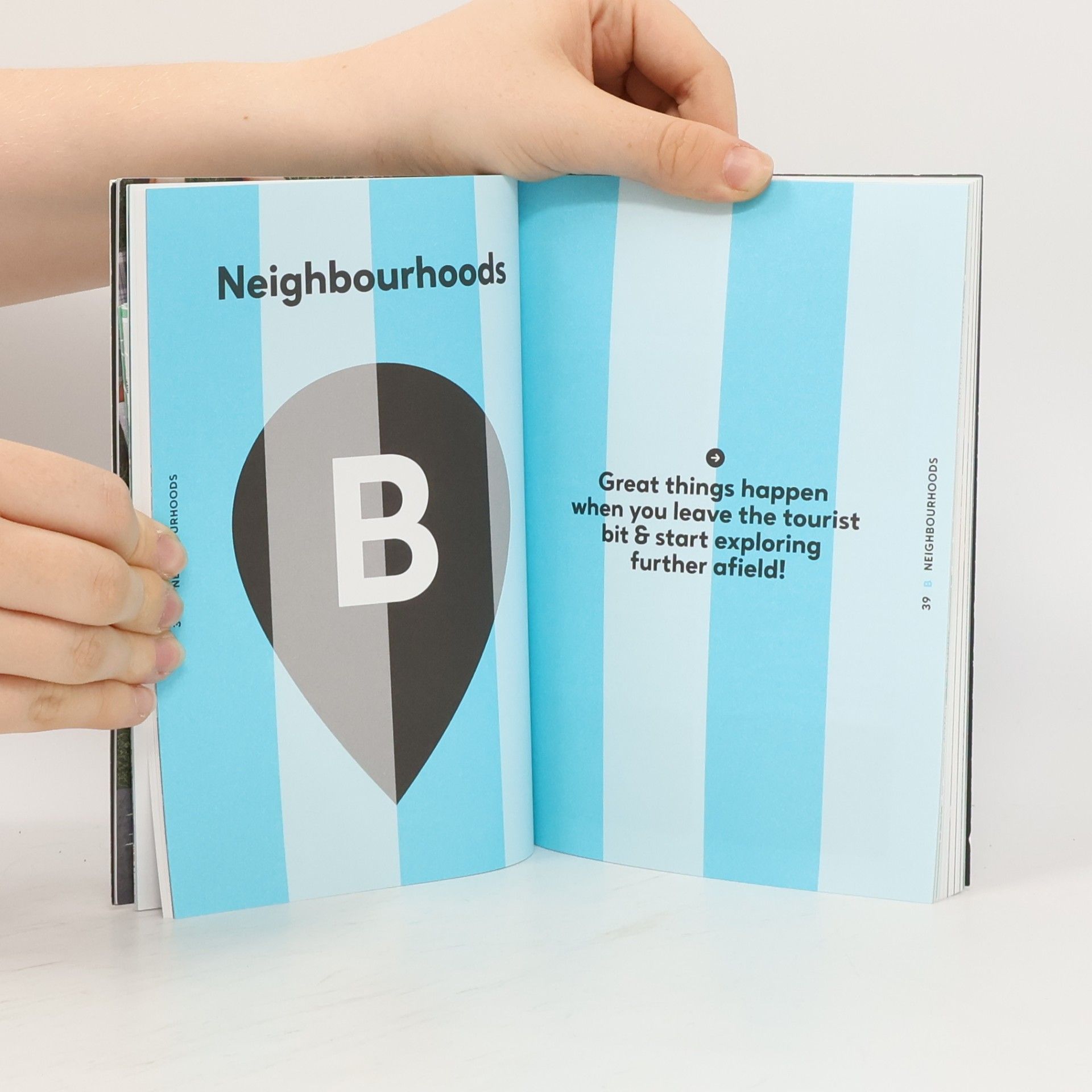 Autorenkollektiv Prague superguide: First authentic no-bullshit guide curated by locals edition No.4 (+mapa)