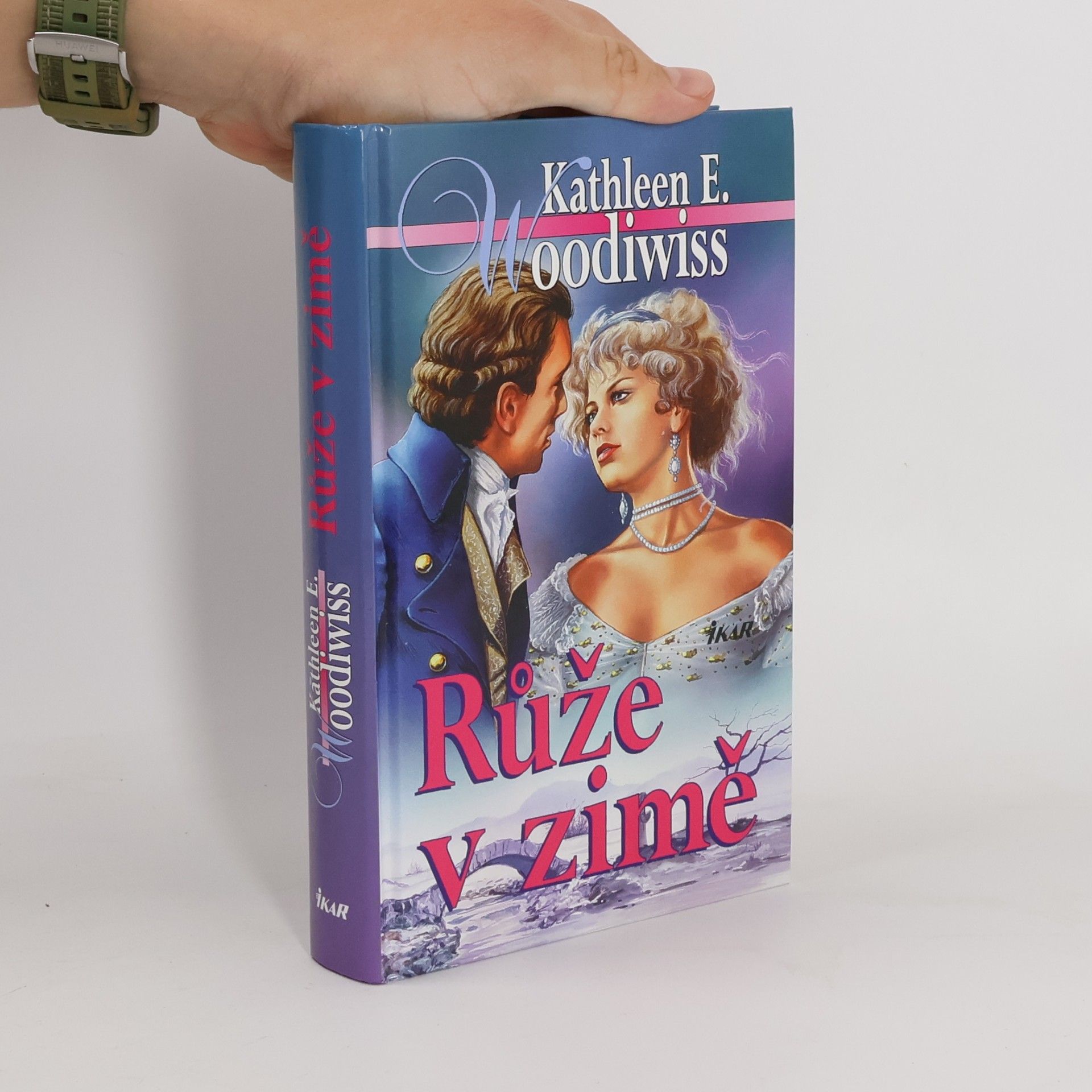 Kathleen E. Woodiwiss Růže v zimě