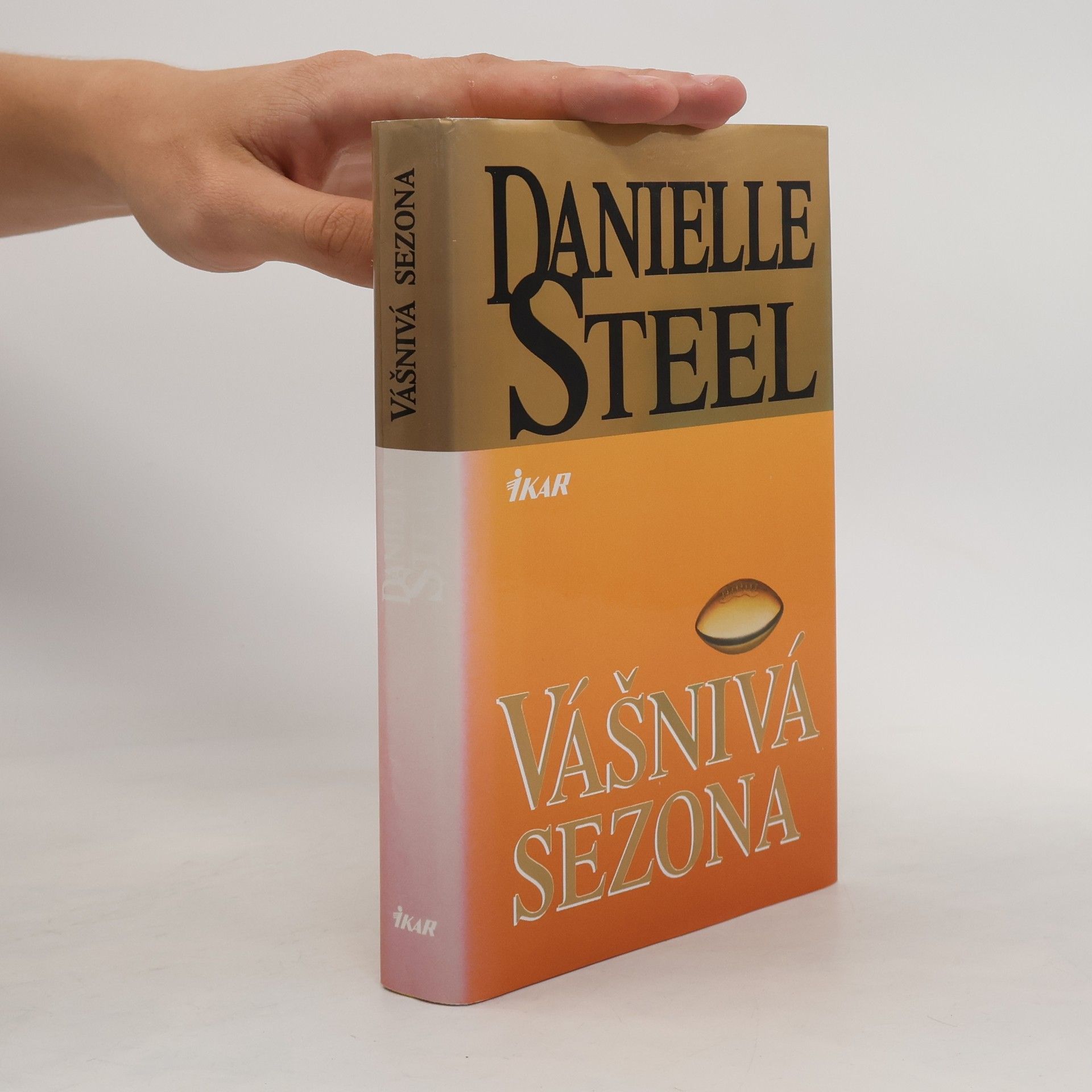 Danielle Steel Vášnivá sezona