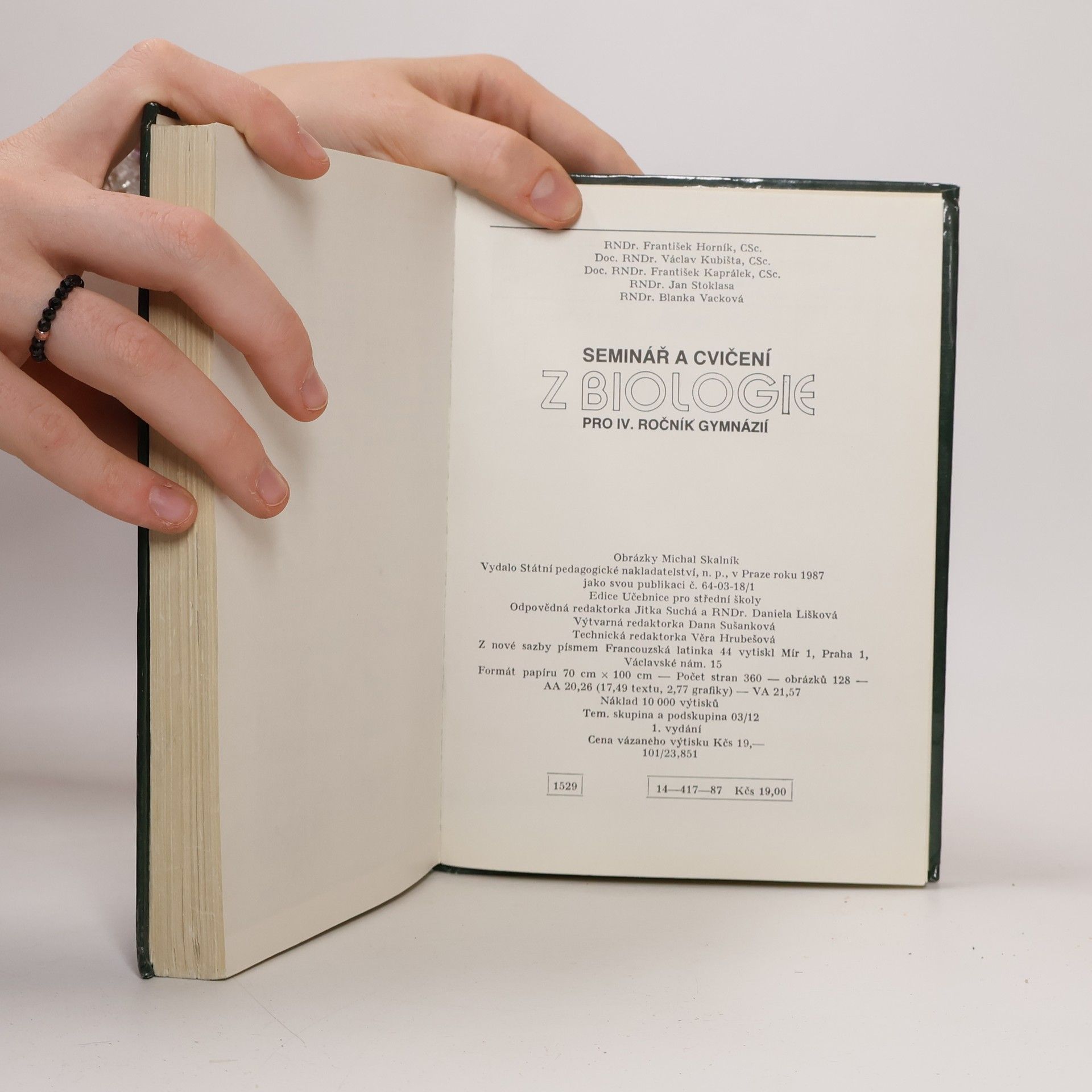 František Horník Seminář a cvičení z biologie pro IV. ročník gymnázií