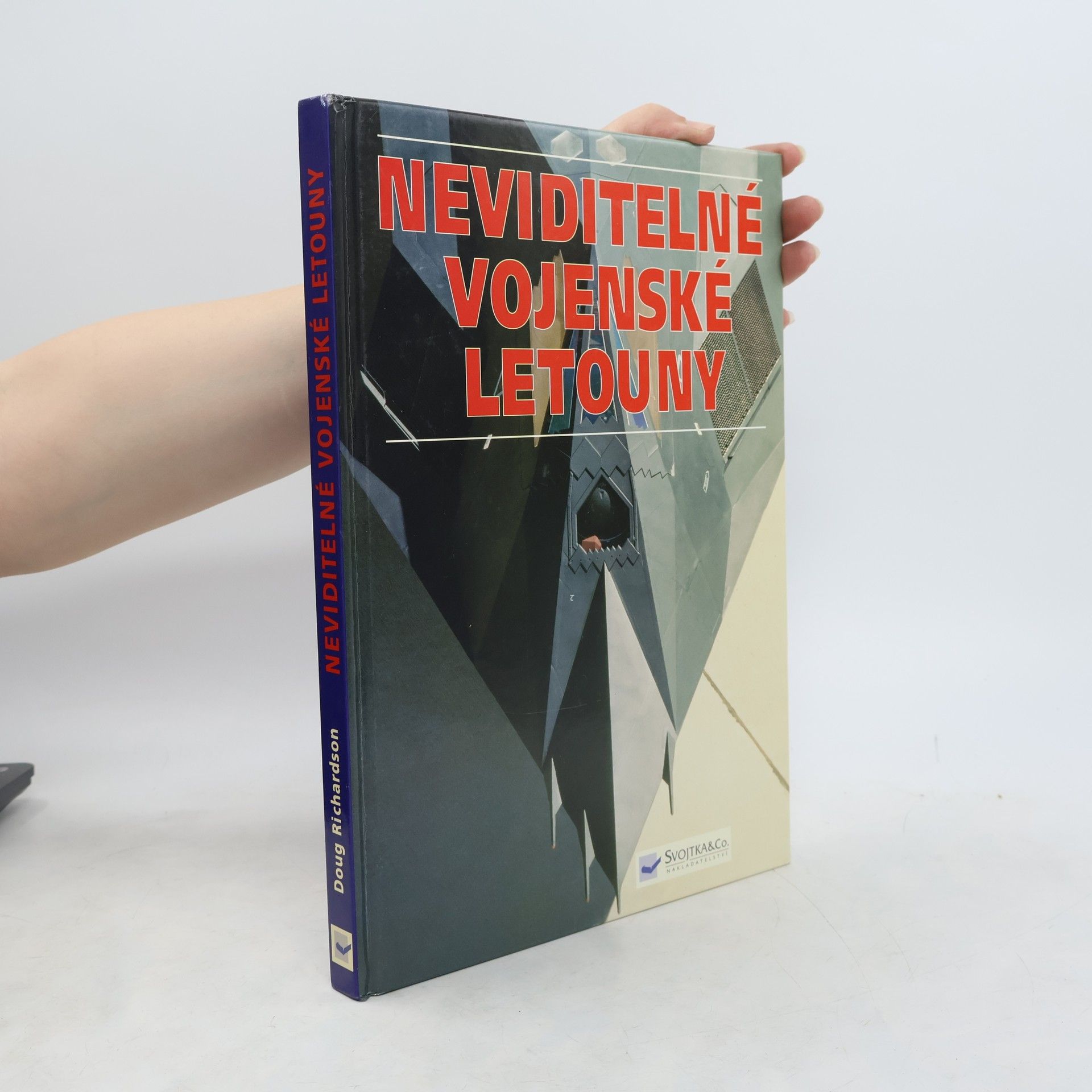 Douglas Richardson Neviditelné vojenské letouny
