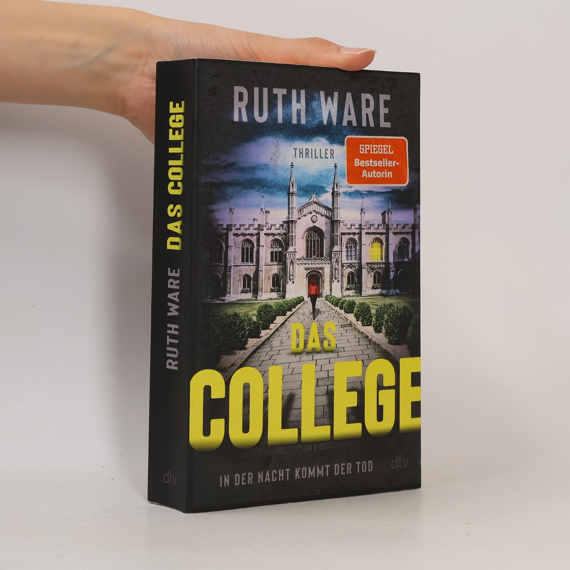 Ruth Ware Das College