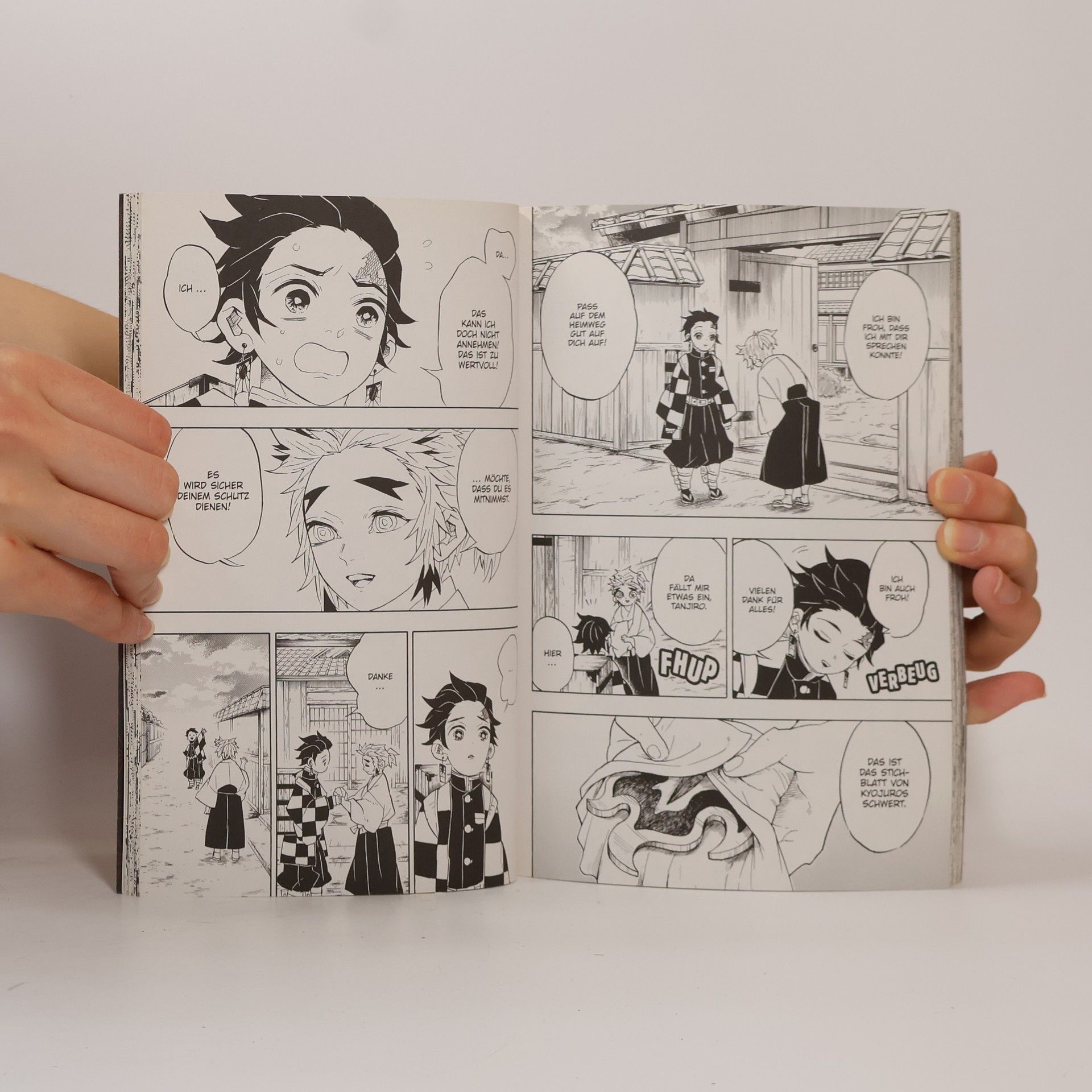Koyoharu Gotōge Demon Slayer 8