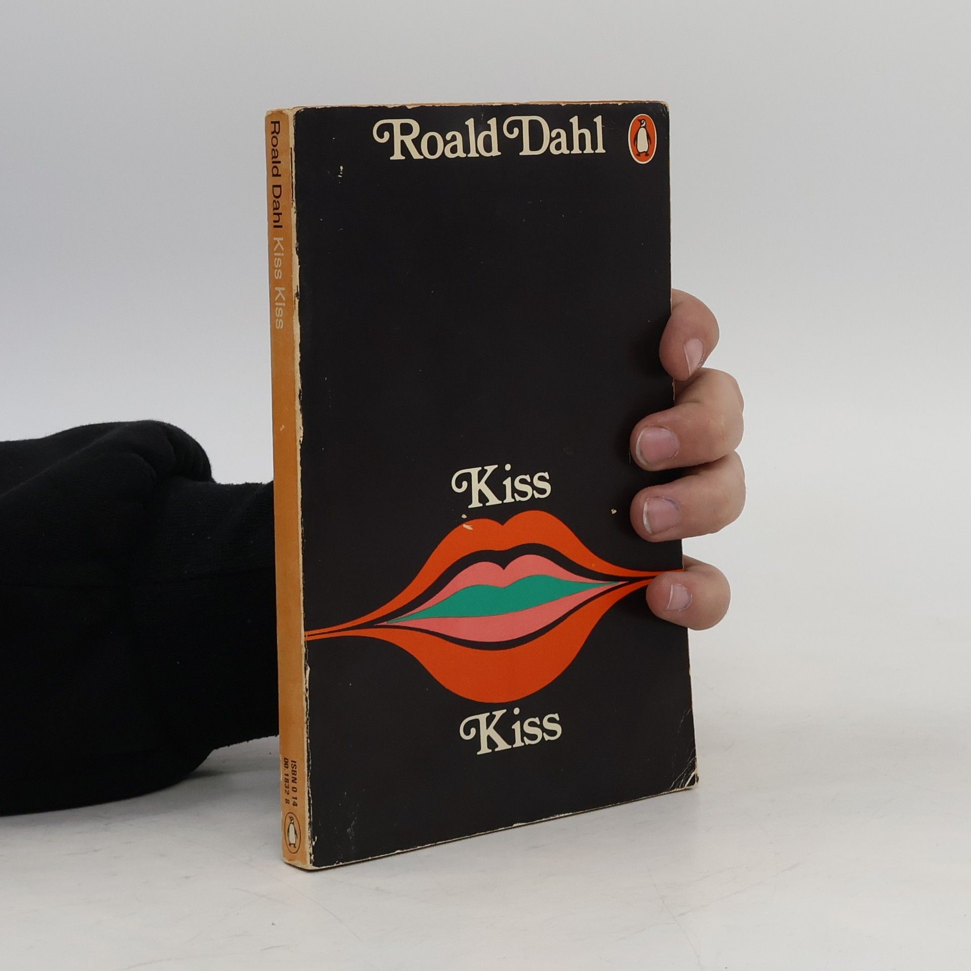 Roald Dahl Kiss kiss