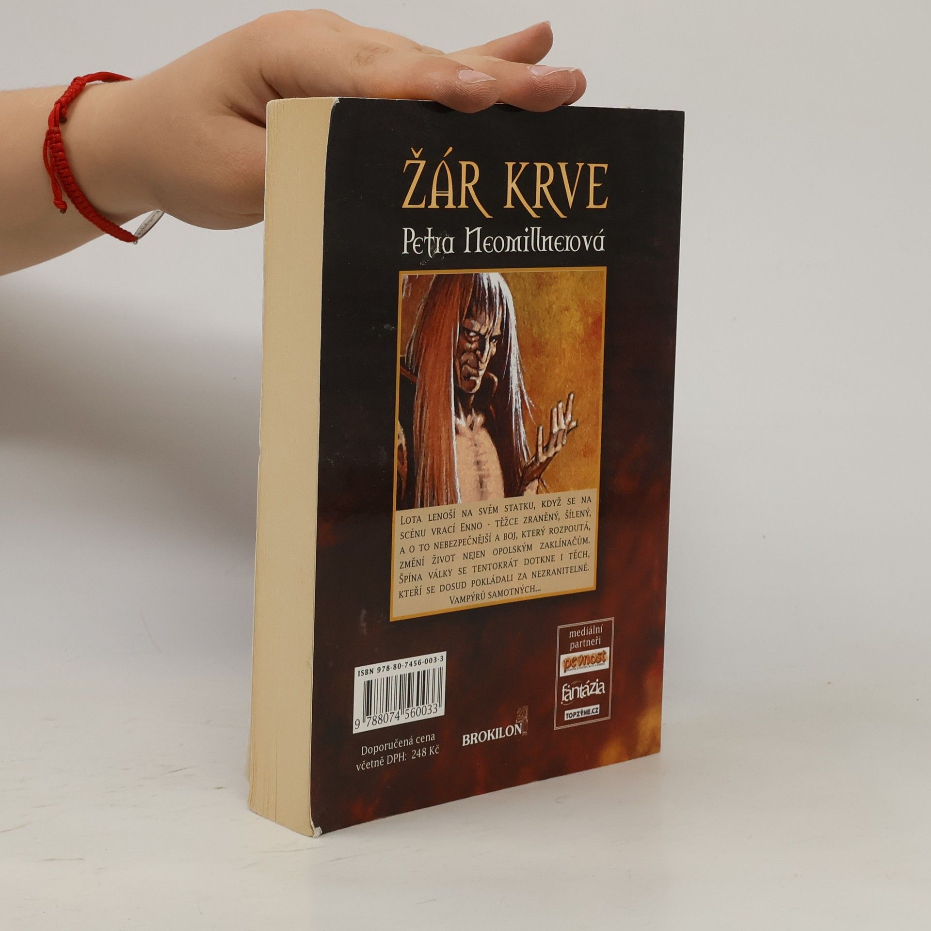 Petra Neomillnerová Žár krve. Zaklínačka Lota.