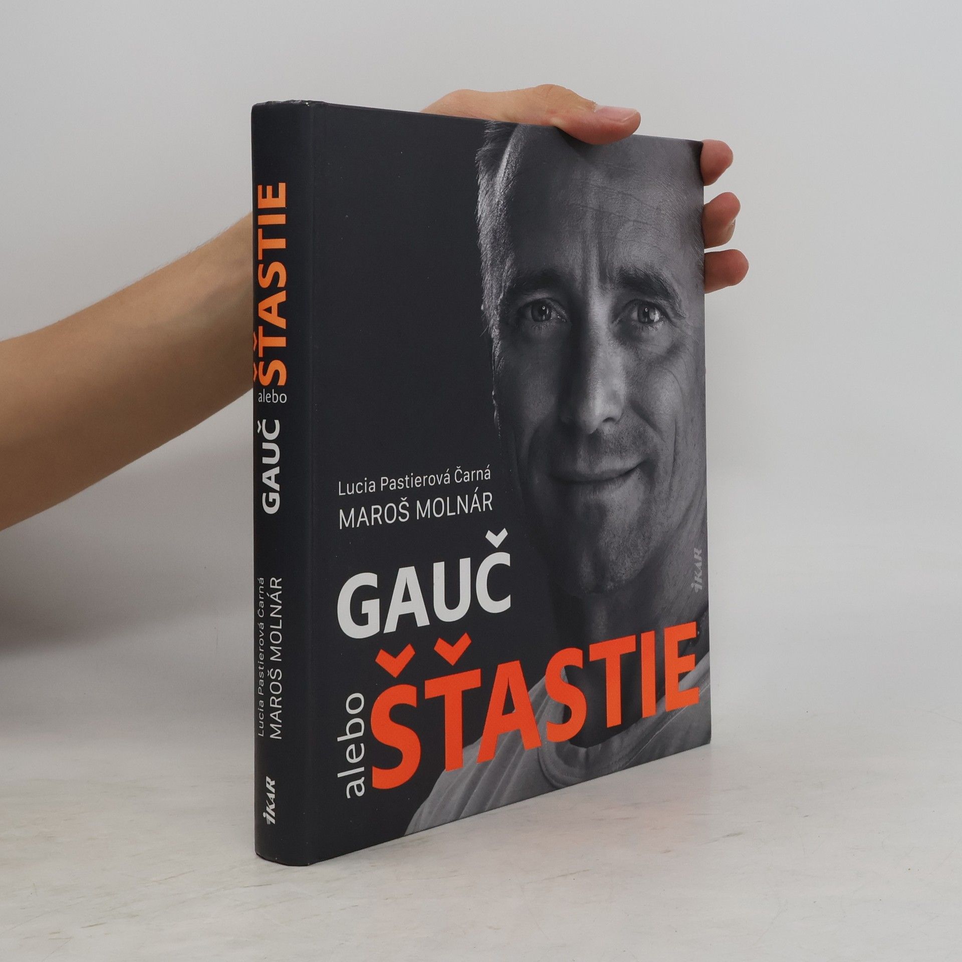 Lucia Pastierová Čarná Gauč alebo šťastie