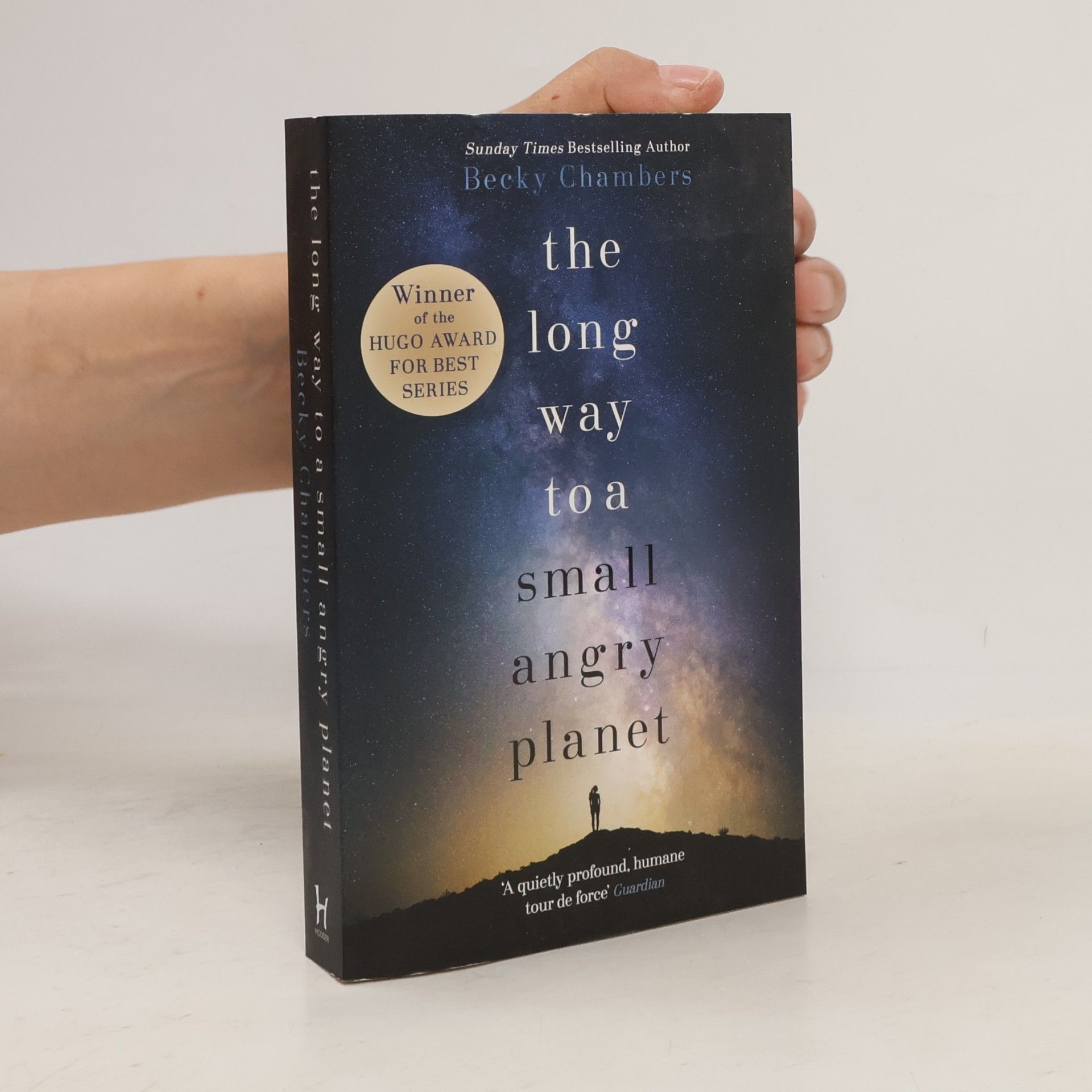 Becky Chambers The long way to a small angry planet