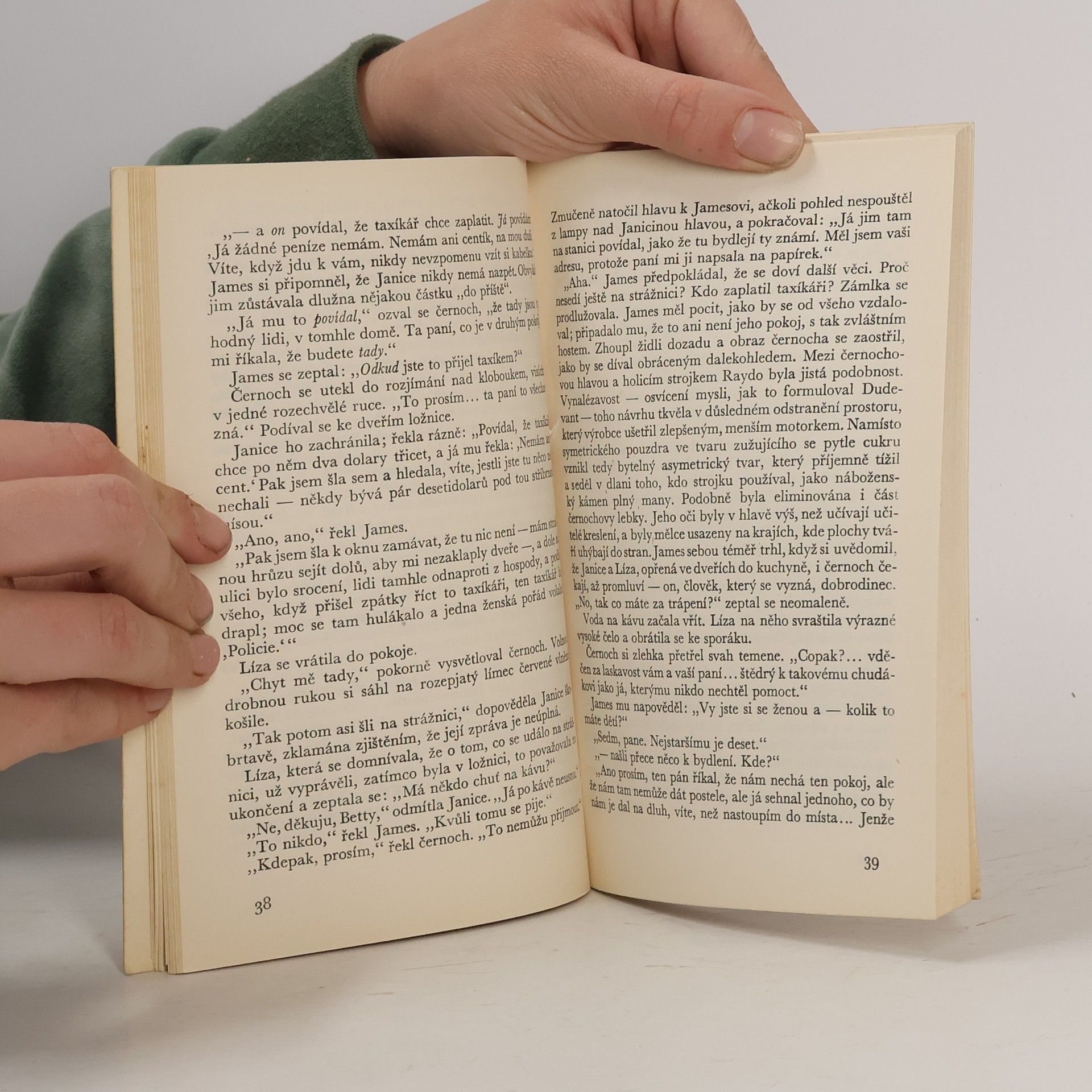 John Updike Holubí pírka