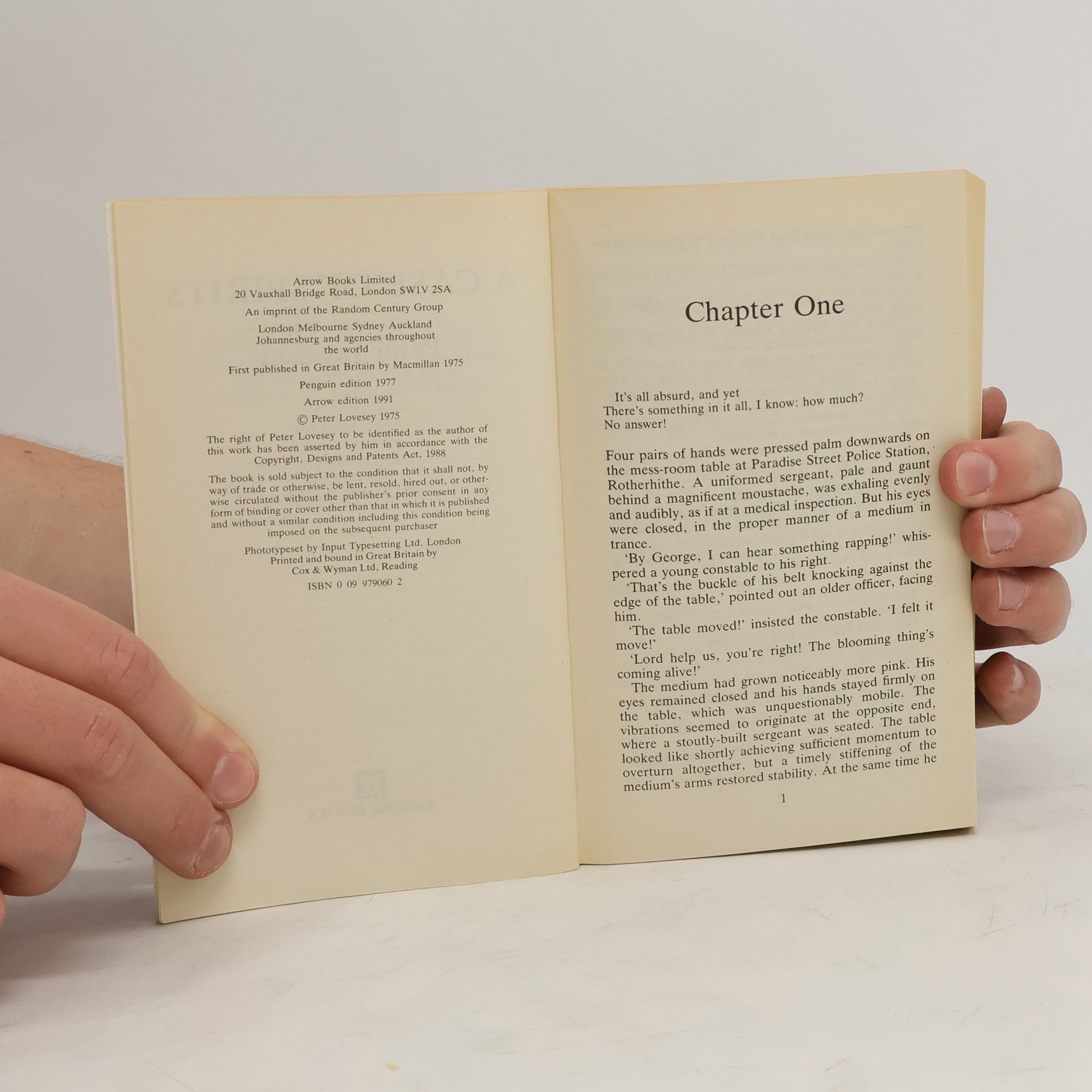 Peter Lovesey A Case Of Spirits