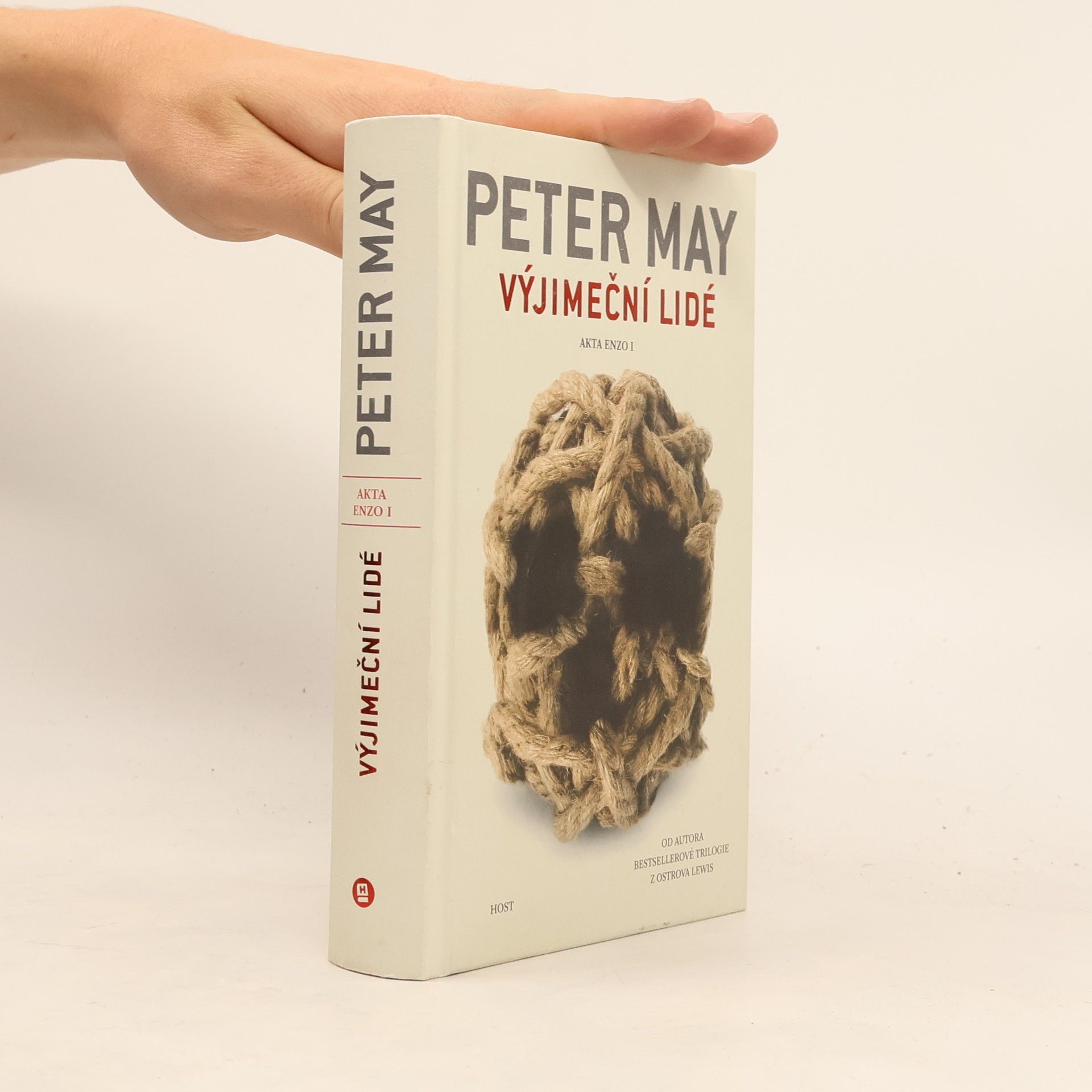 Peter May Výjimeční lidé. Akta Enzo I