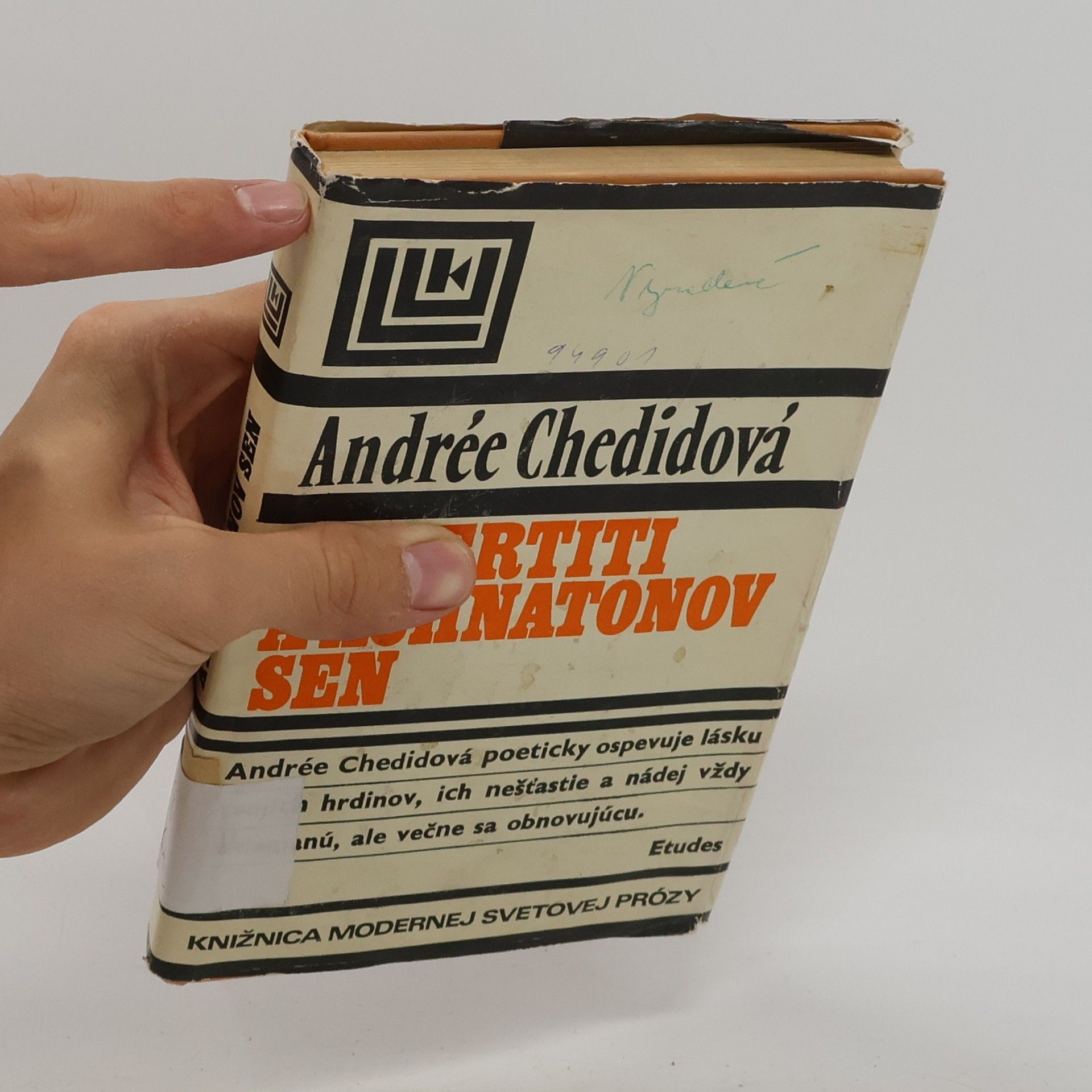 Andrée Chedid Nefertiti a Achnatonov sen