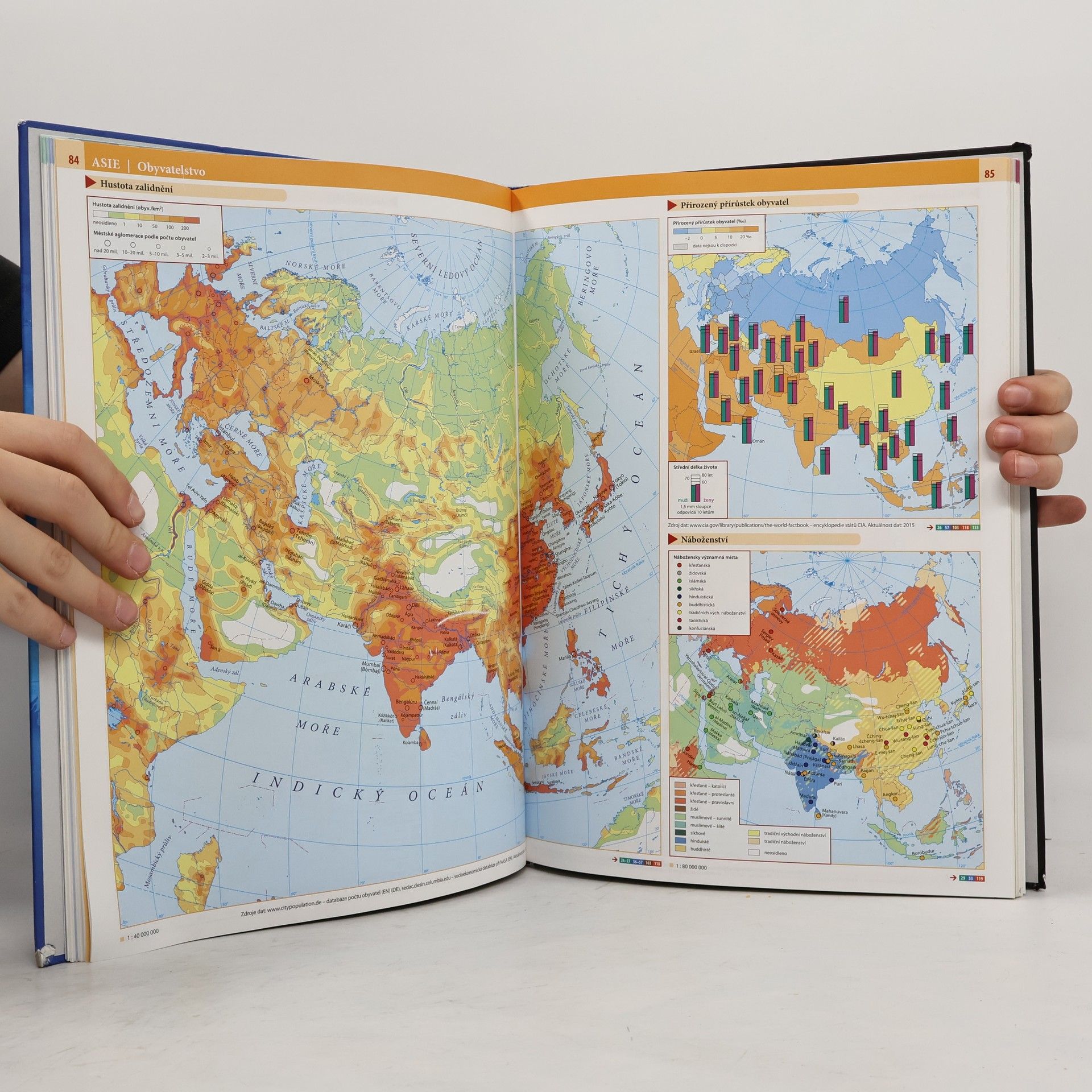Auteurscollectief Školní atlas světa