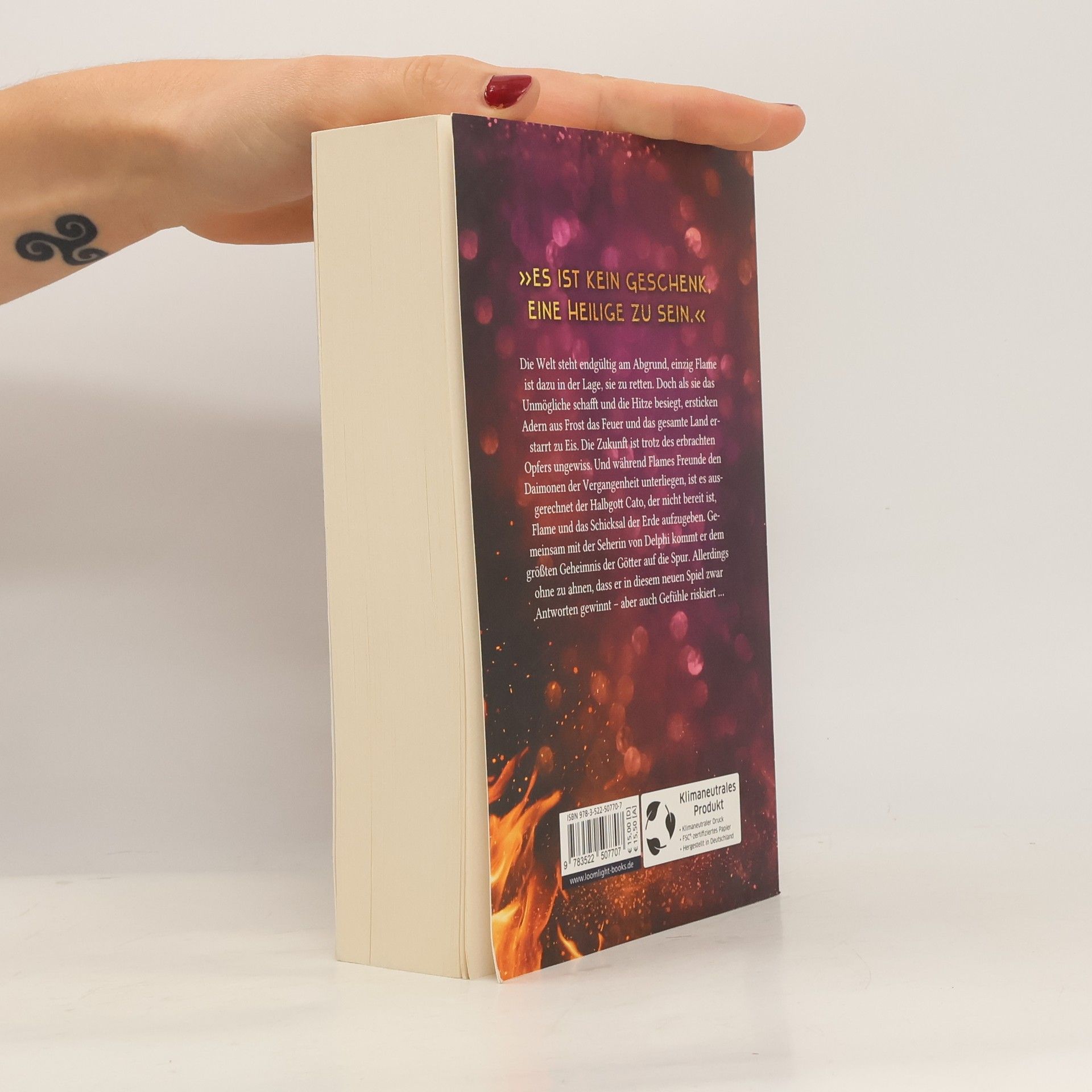 Henriette Dzeik Flame 3: Flammengold und Silberblut
