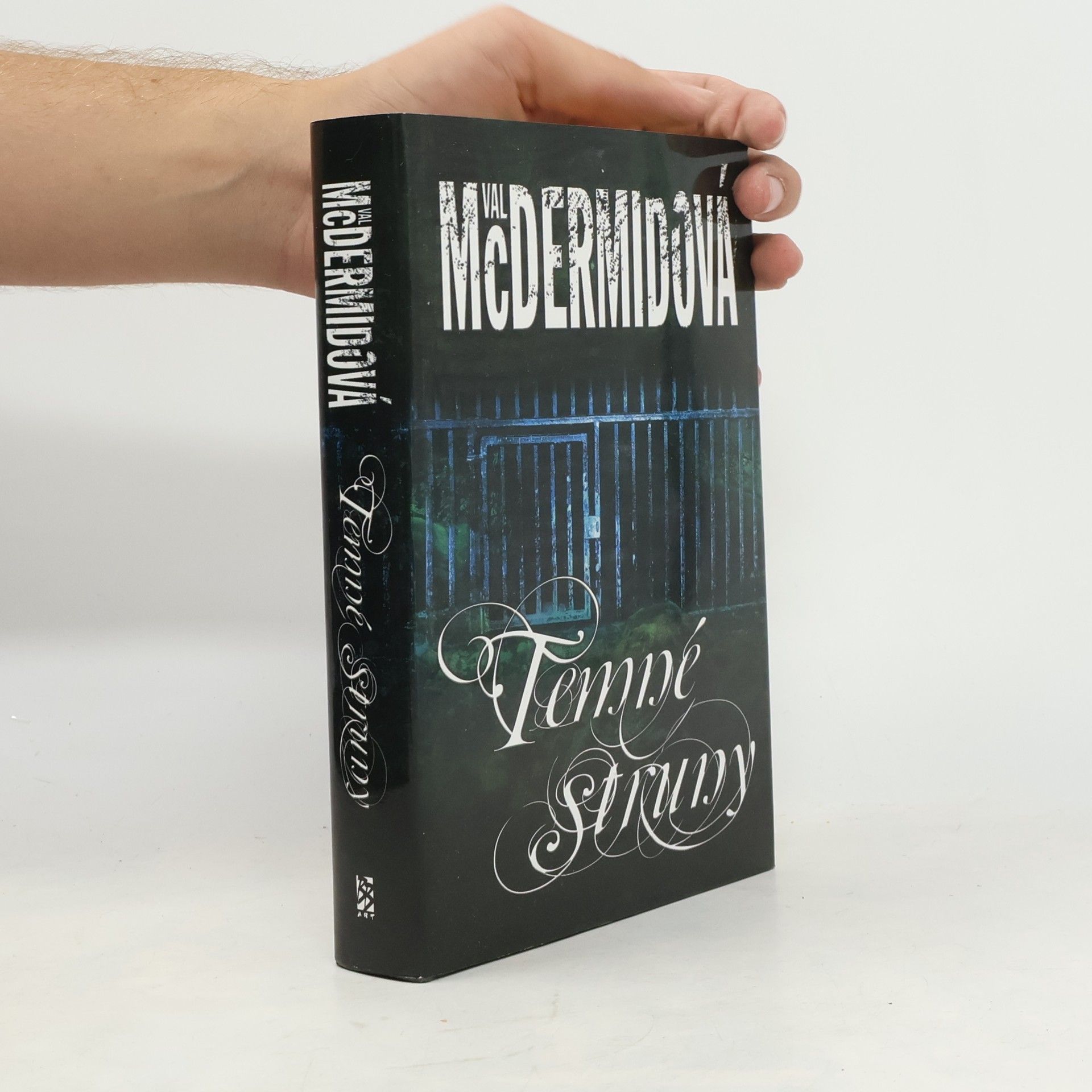 Val McDermid Karen Pirieová 2. Temné struny