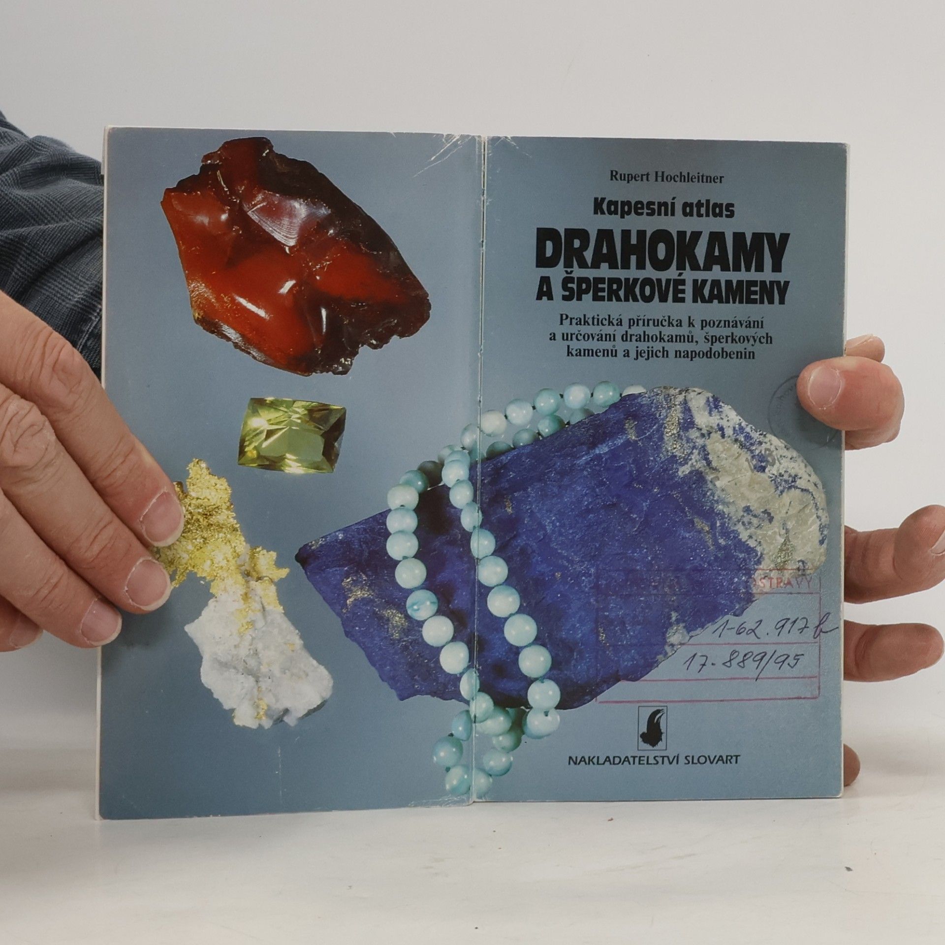 Rupert Hochleitner Drahokamy a šperkové kameny: Kapesní atlas