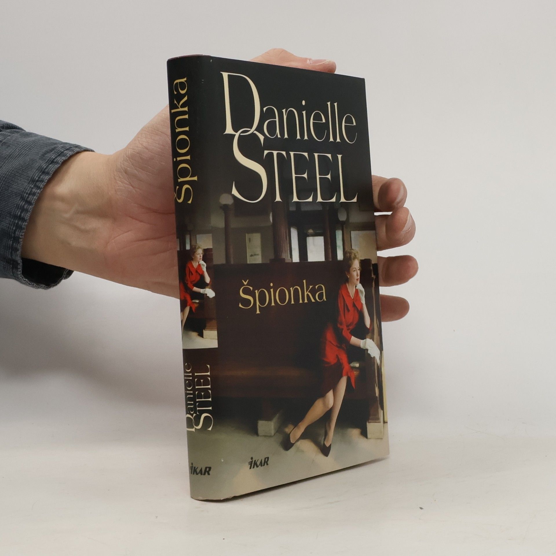 Danielle Steel Špionka