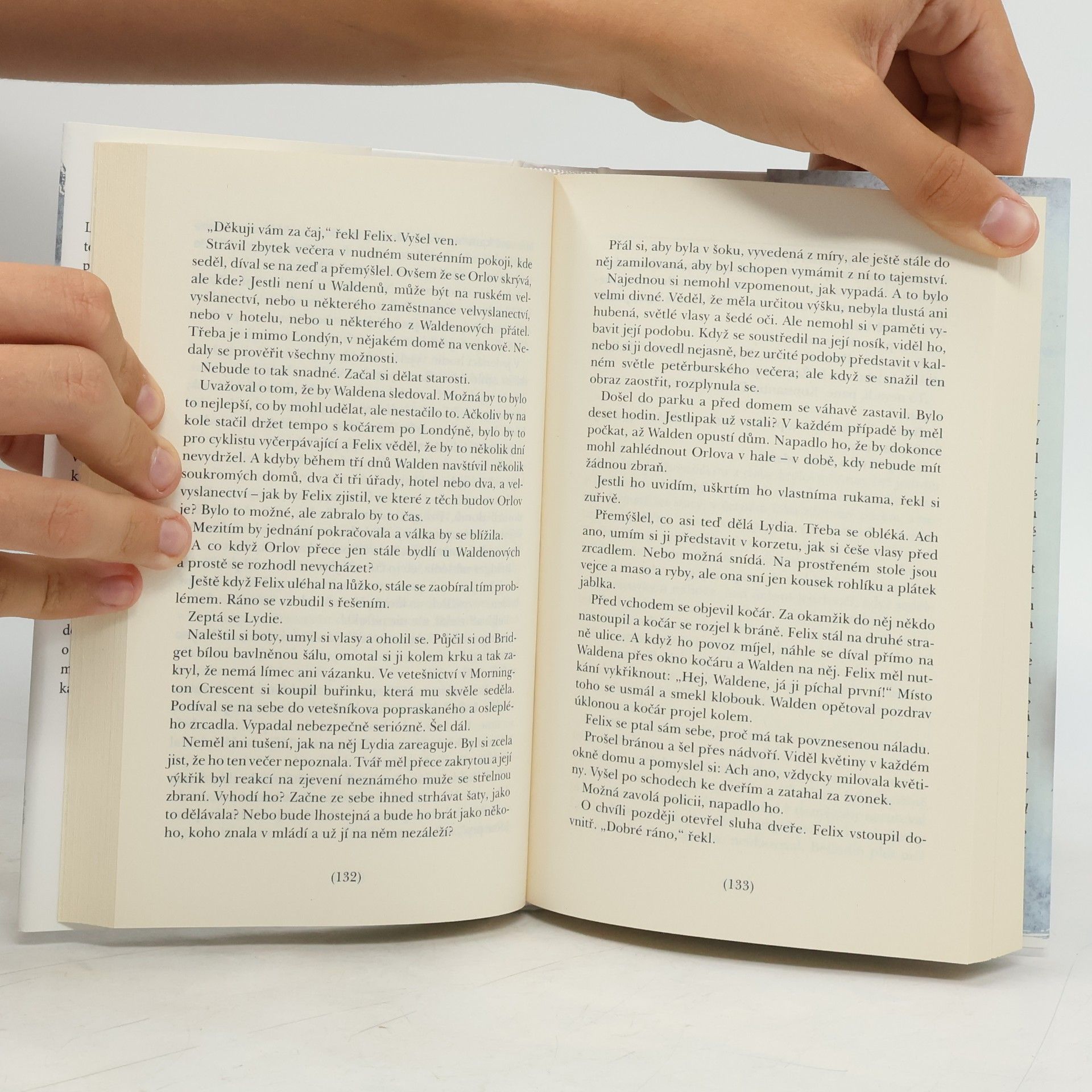 Ken Follett Muž s podivnou minulostí