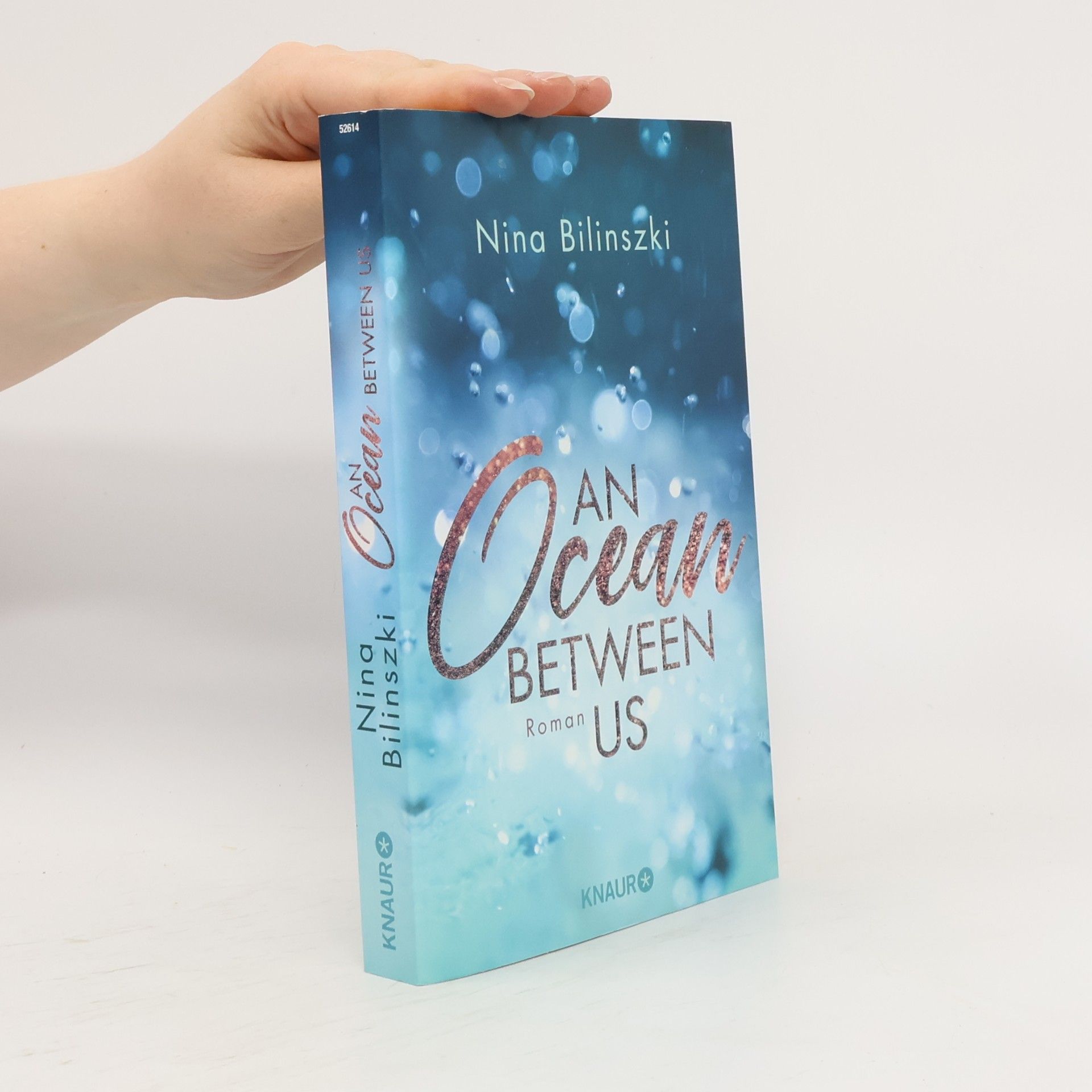 Nina Bilinszki An ocean between us
