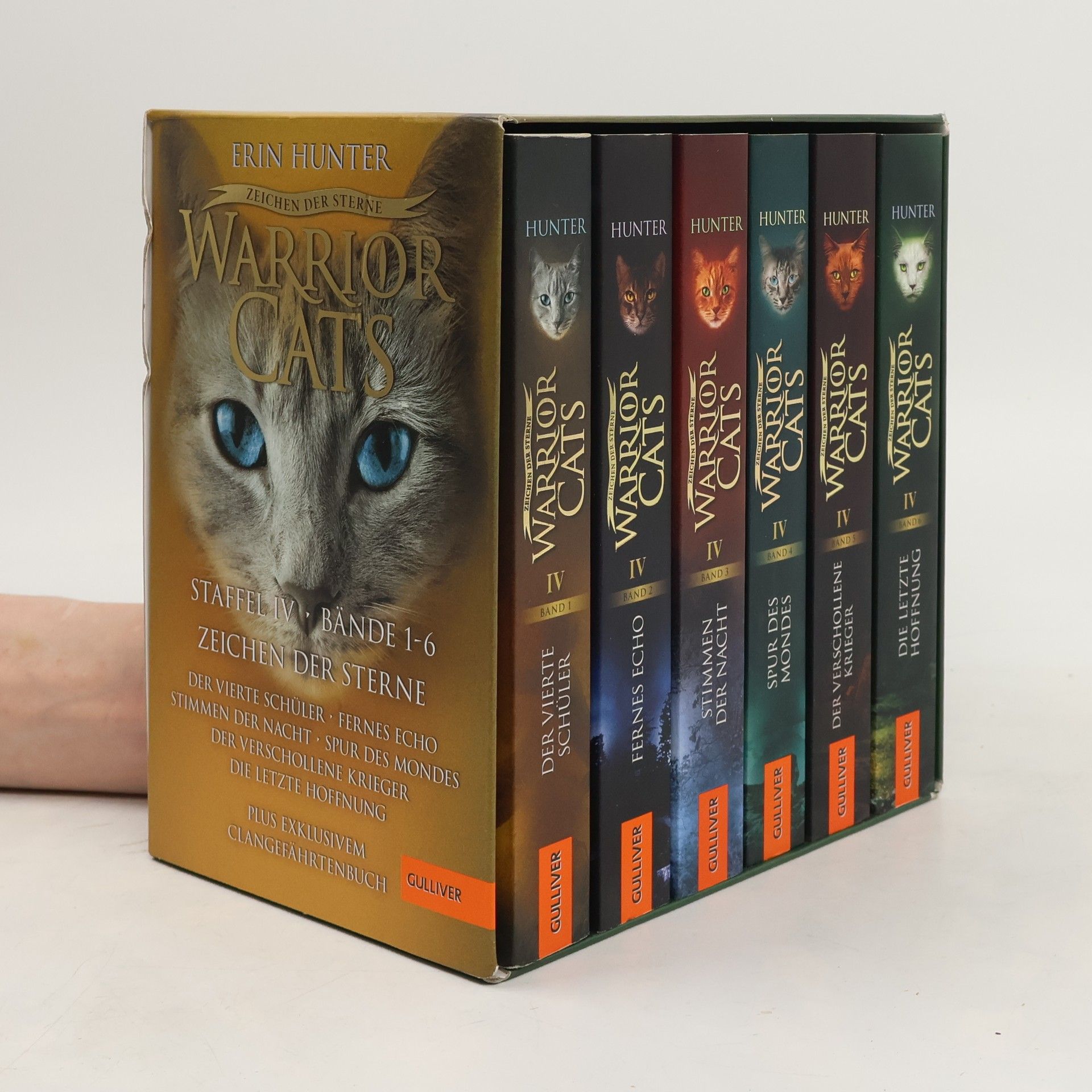 Erin Hunter Warrior cats