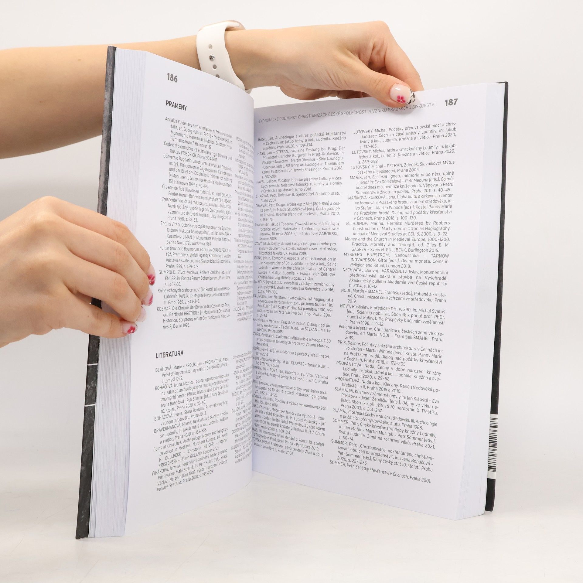 Autorenkollektiv Tisíc a padesát let pražského biskupství