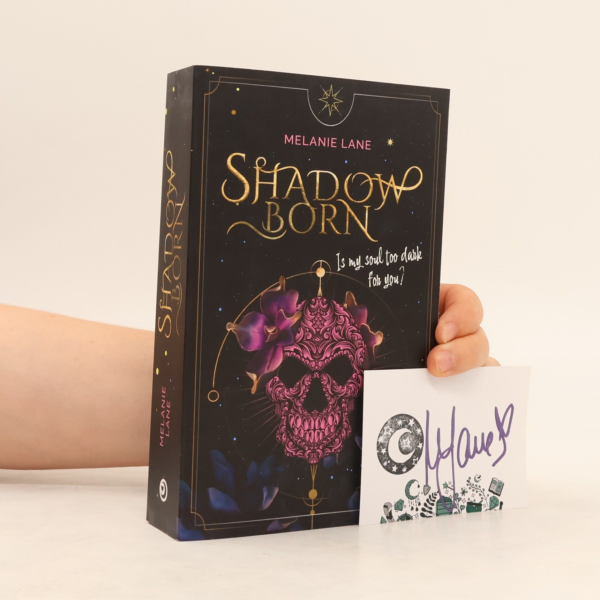 Melanie Lane Shadowborn