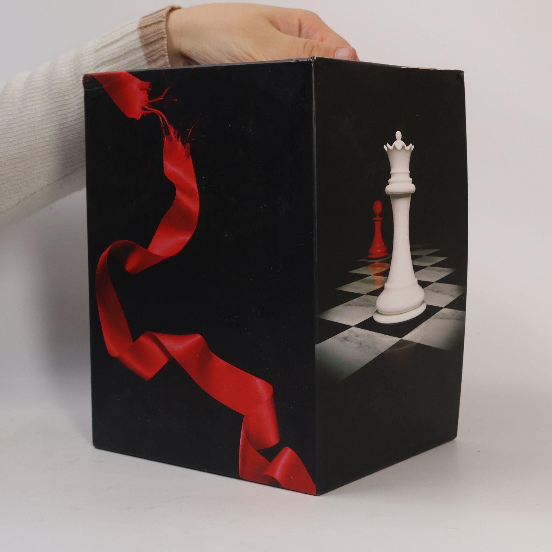 Stephenie Meyer Twilight Saga Box: Twilight. New Moon. Eclipse. Breaking Dawn.