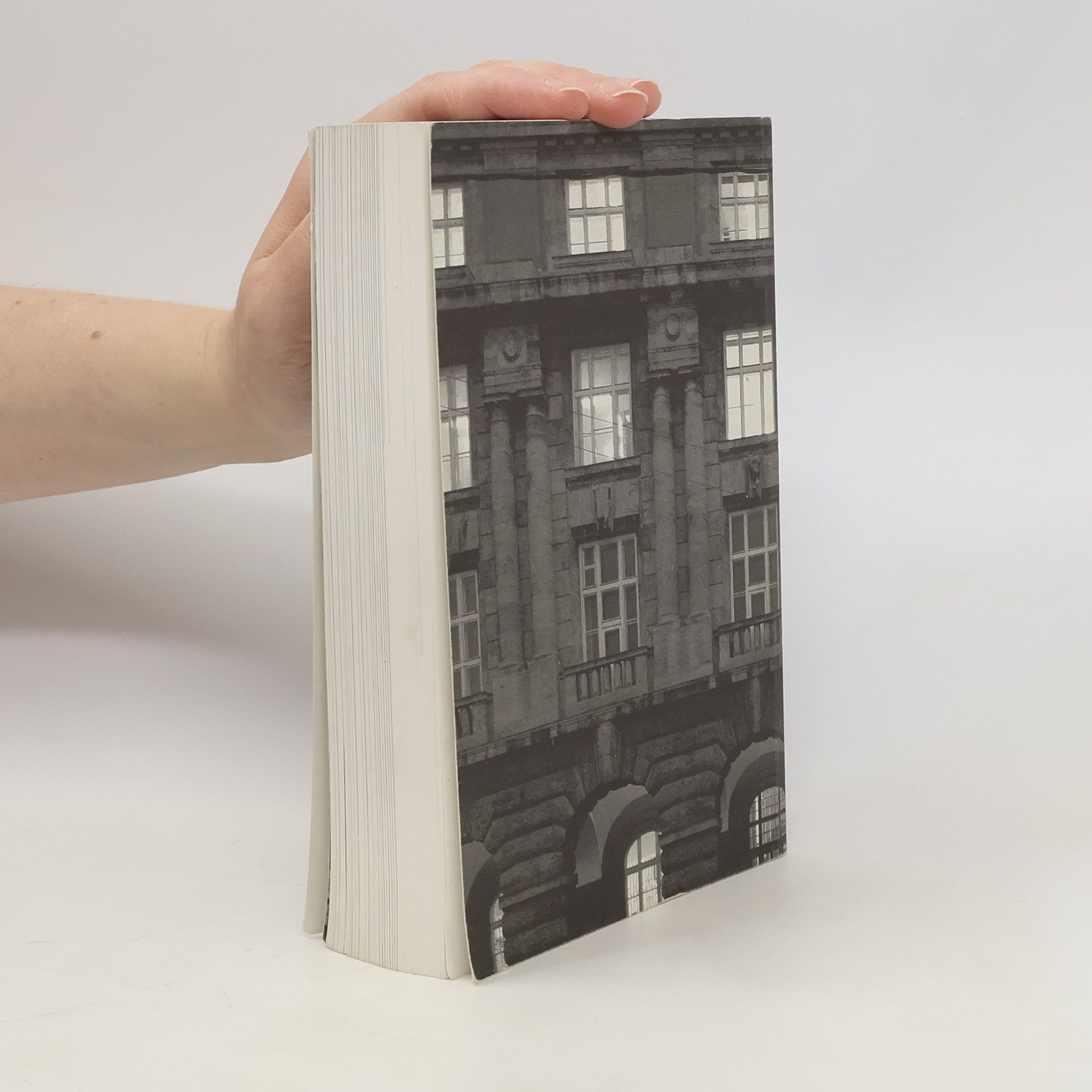 Jiří Holý Tato fakulta bude rudá! Katedra české literatury Filozofické fakulty Karlovy univerzity očima pamětníků a v dokumentech