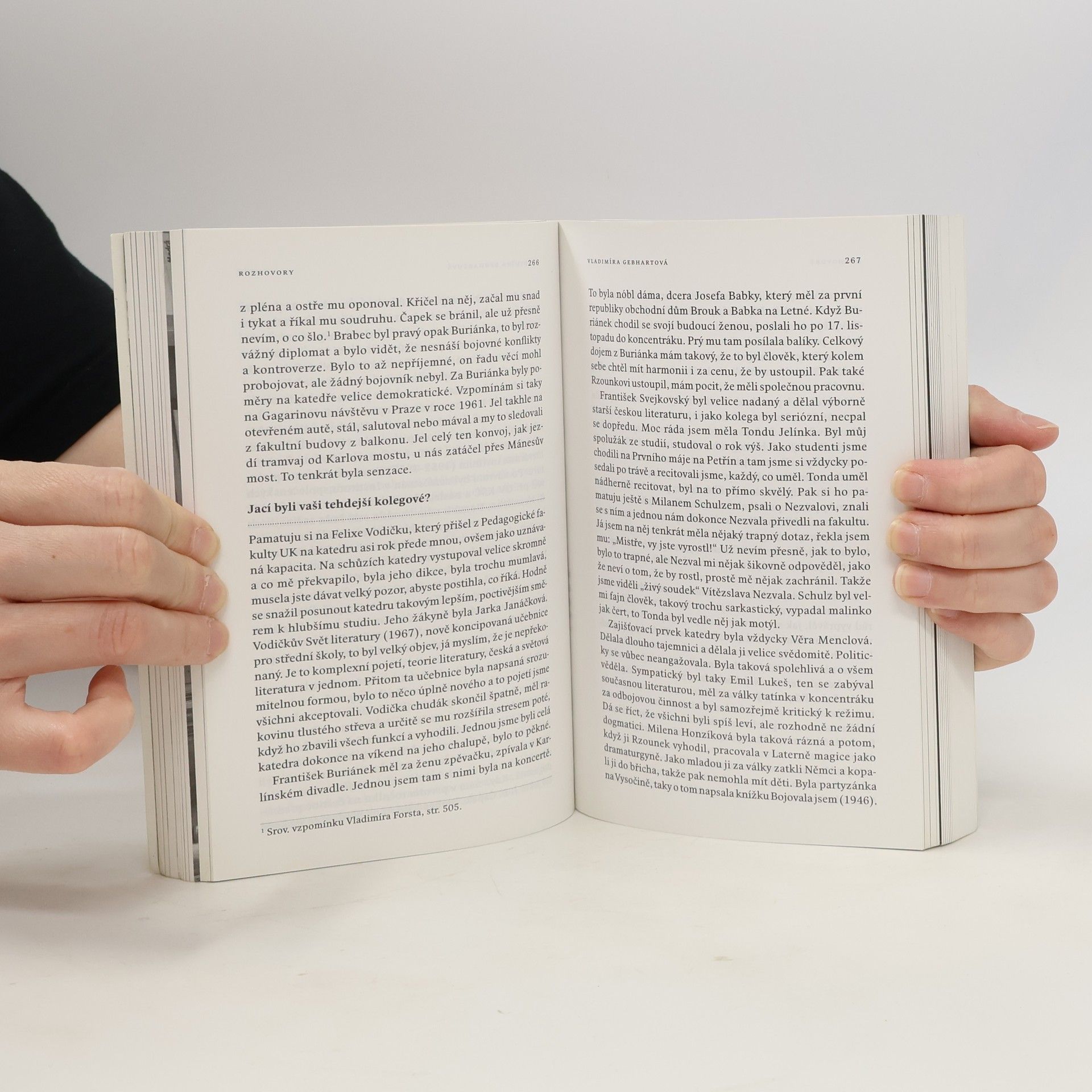 Jiří Holý Tato fakulta bude rudá! Katedra české literatury Filozofické fakulty Karlovy univerzity očima pamětníků a v dokumentech