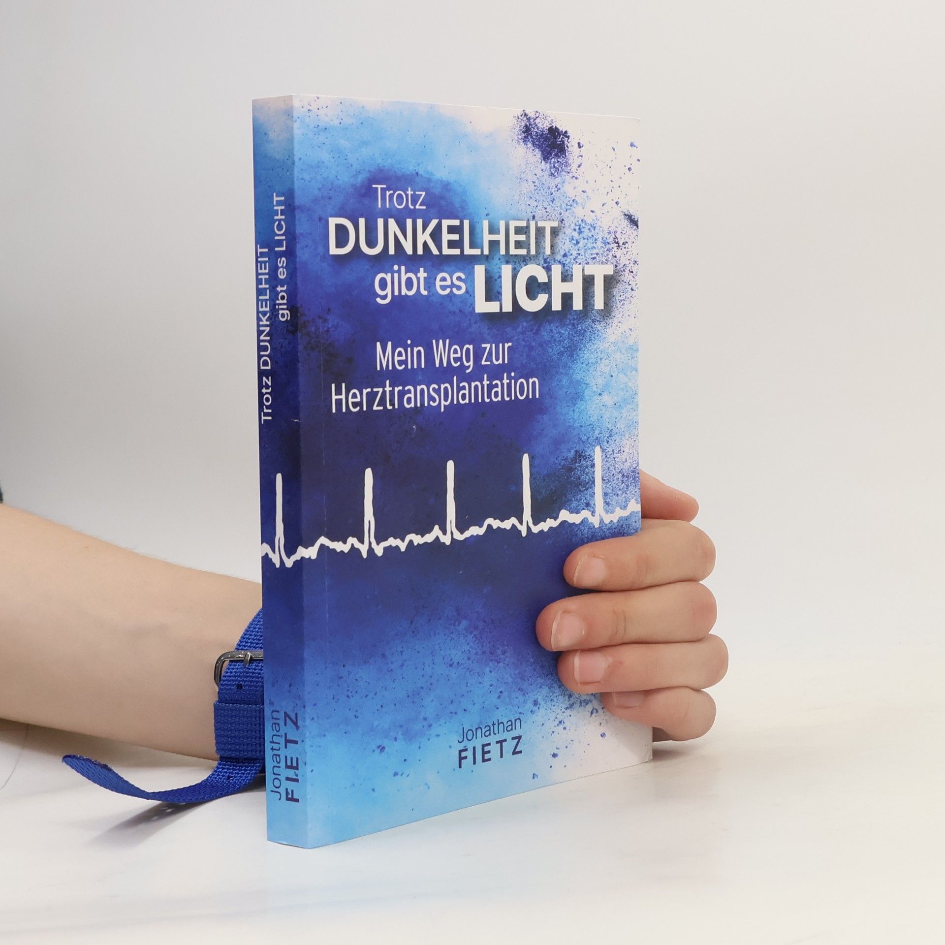 Jonathan Fietz Trotz Dunkelheit gibt es Licht