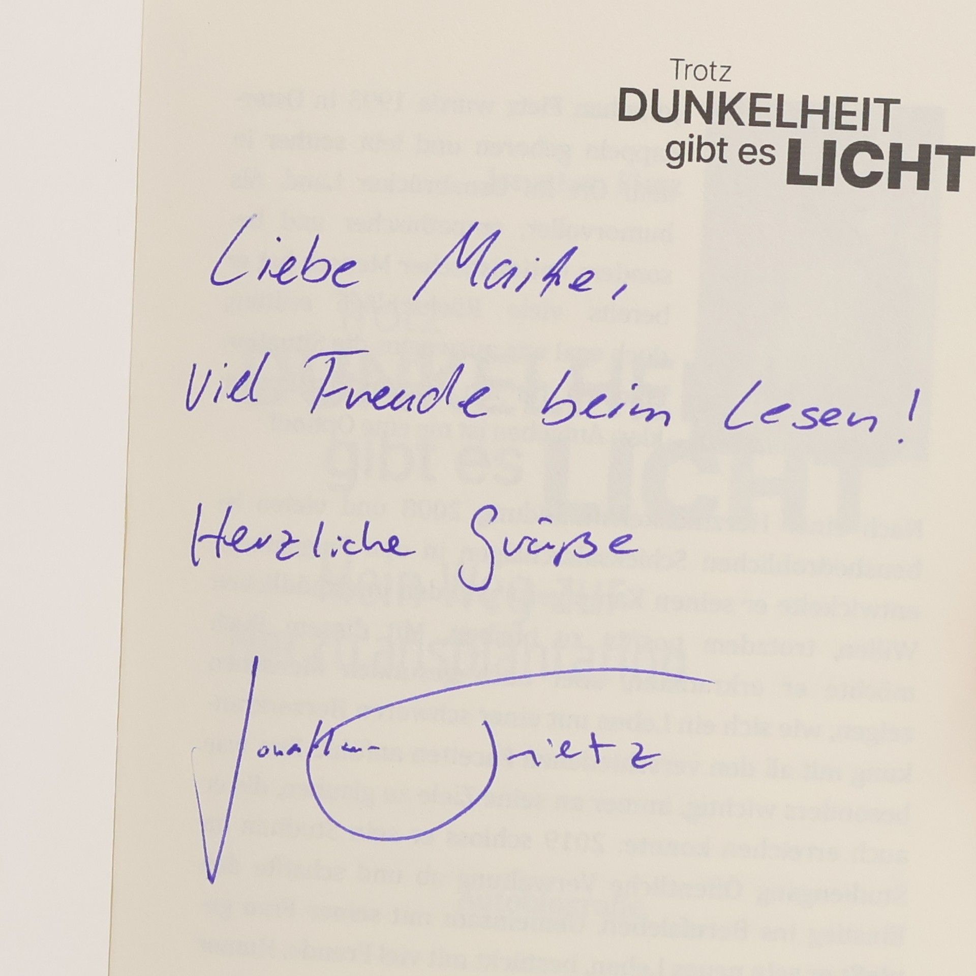 Jonathan Fietz Trotz Dunkelheit gibt es Licht