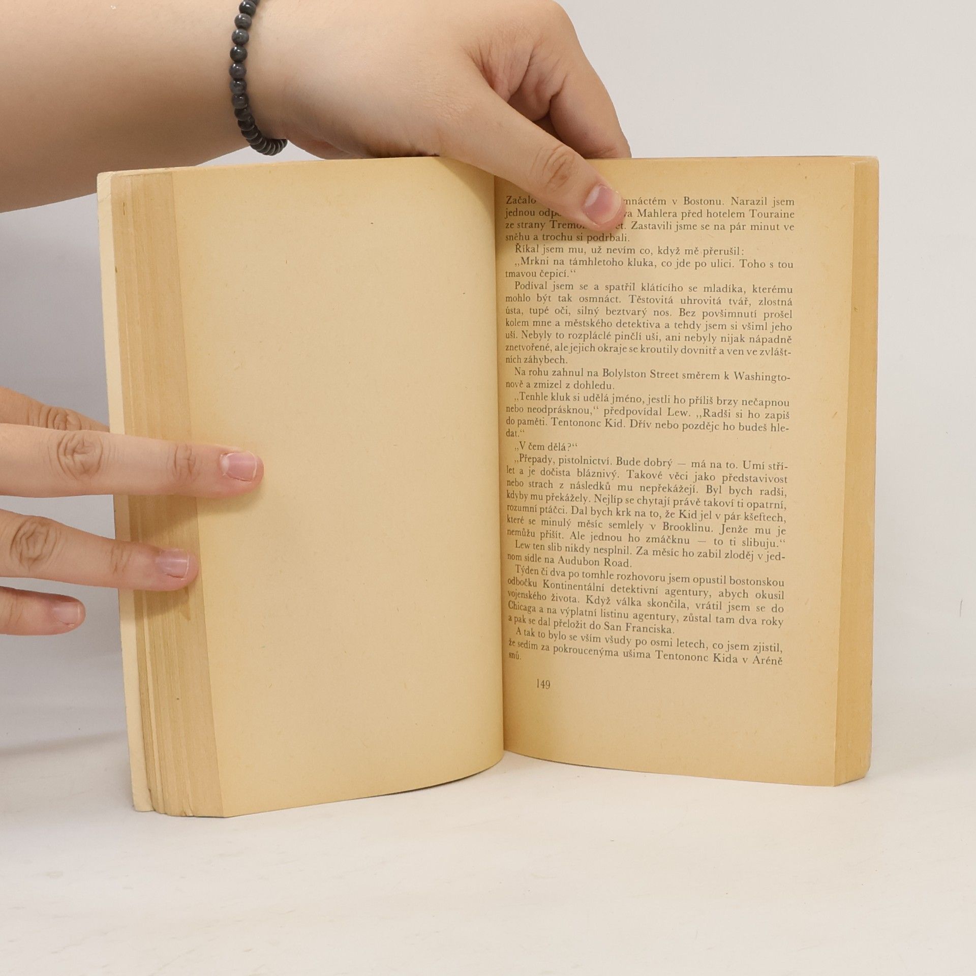 Dashiell Hammett Dívka se stříbrnýma očima
