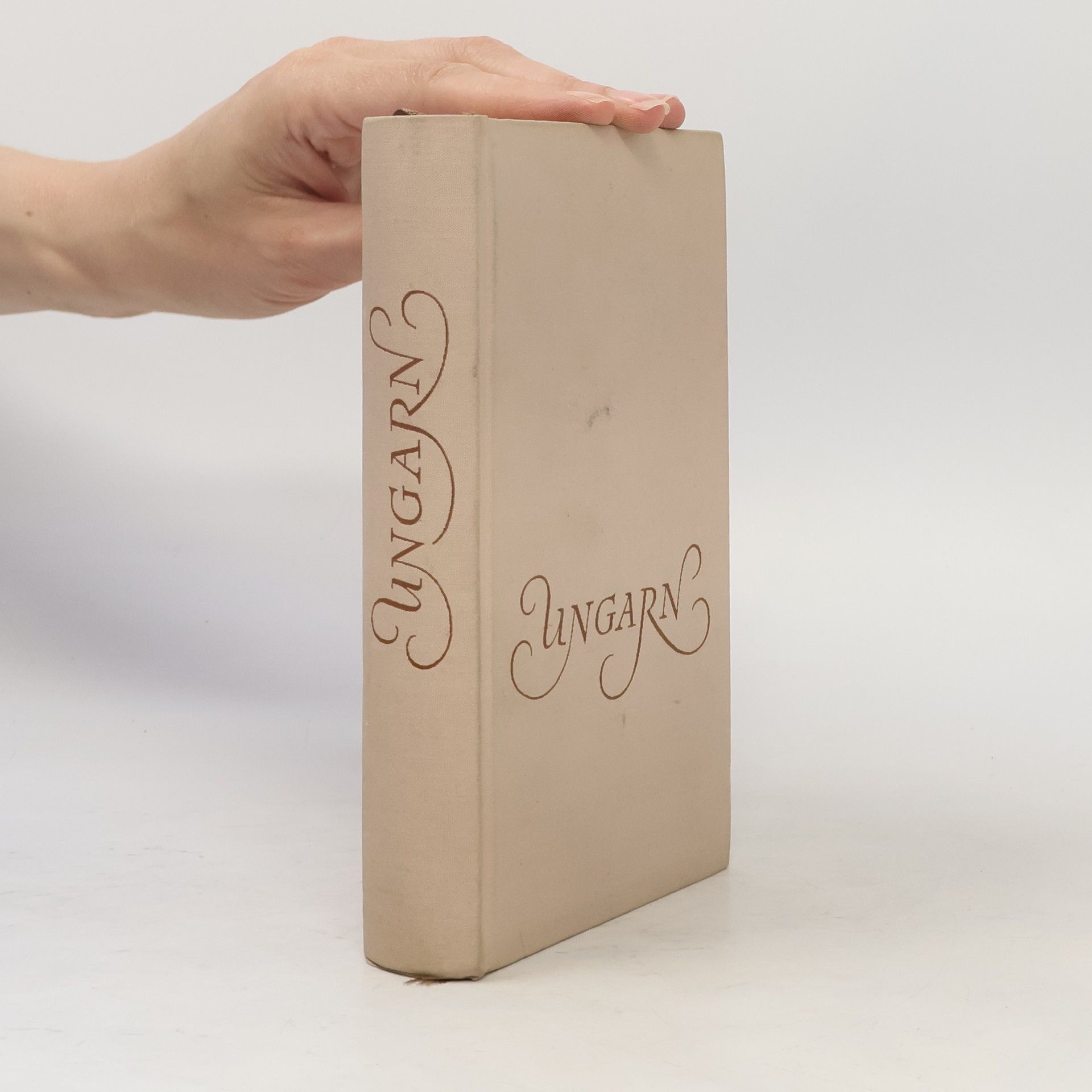 Autores varios Ungarn
