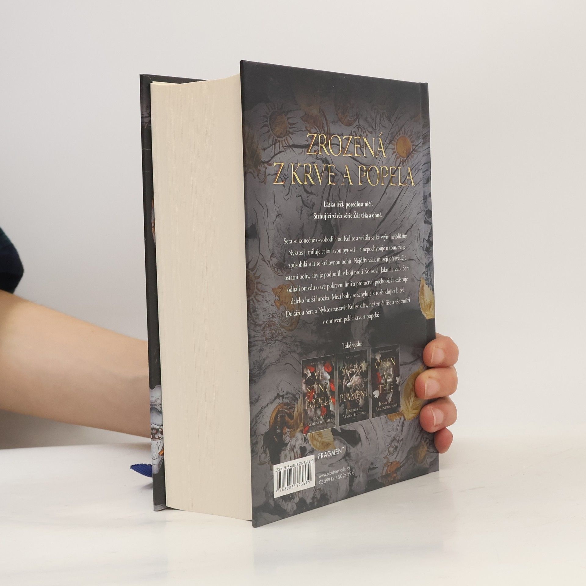 Jennifer L. Armentrout Zrozená z krve a popela