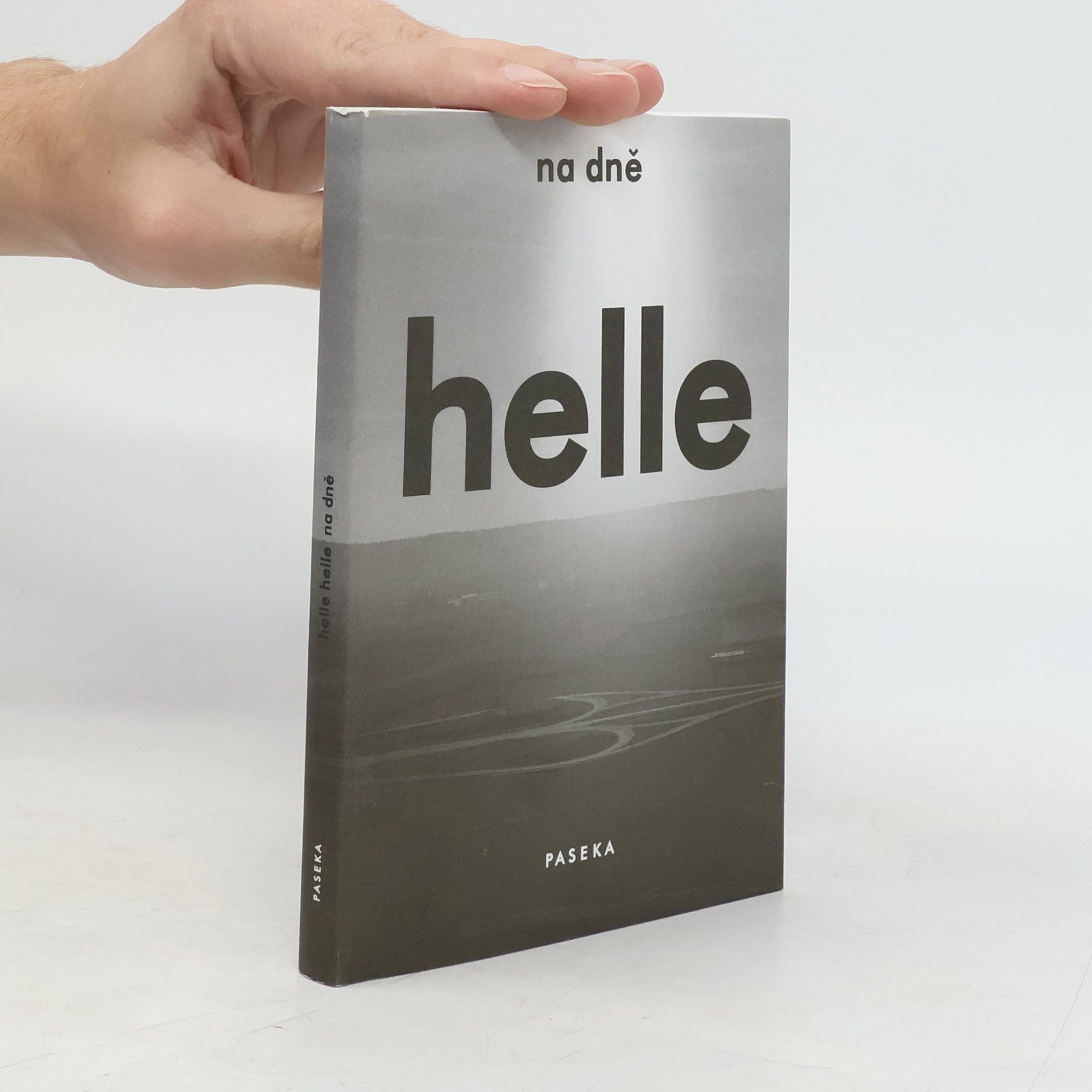 Helle Helle Na dně