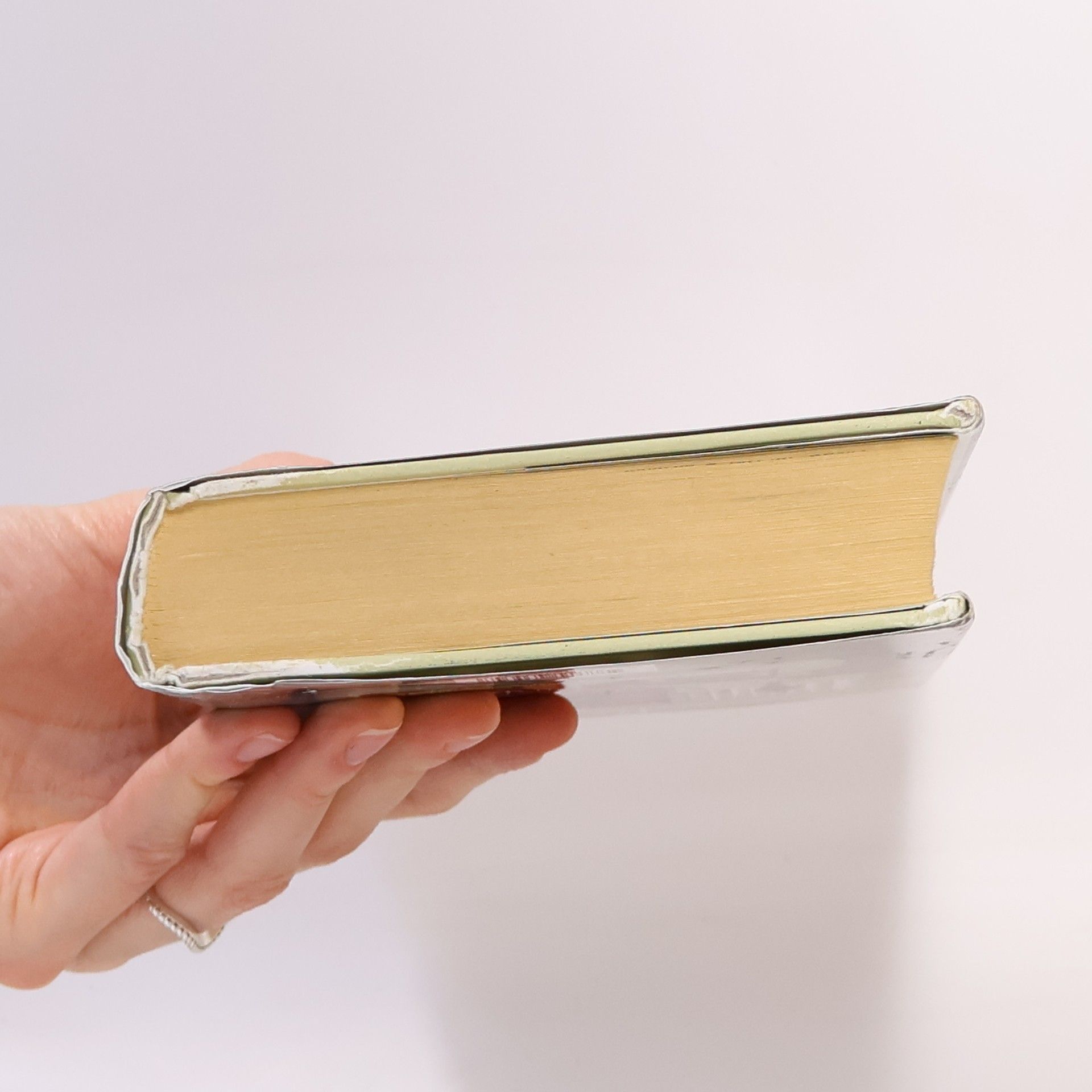 Nora Roberts Tiše a přesně