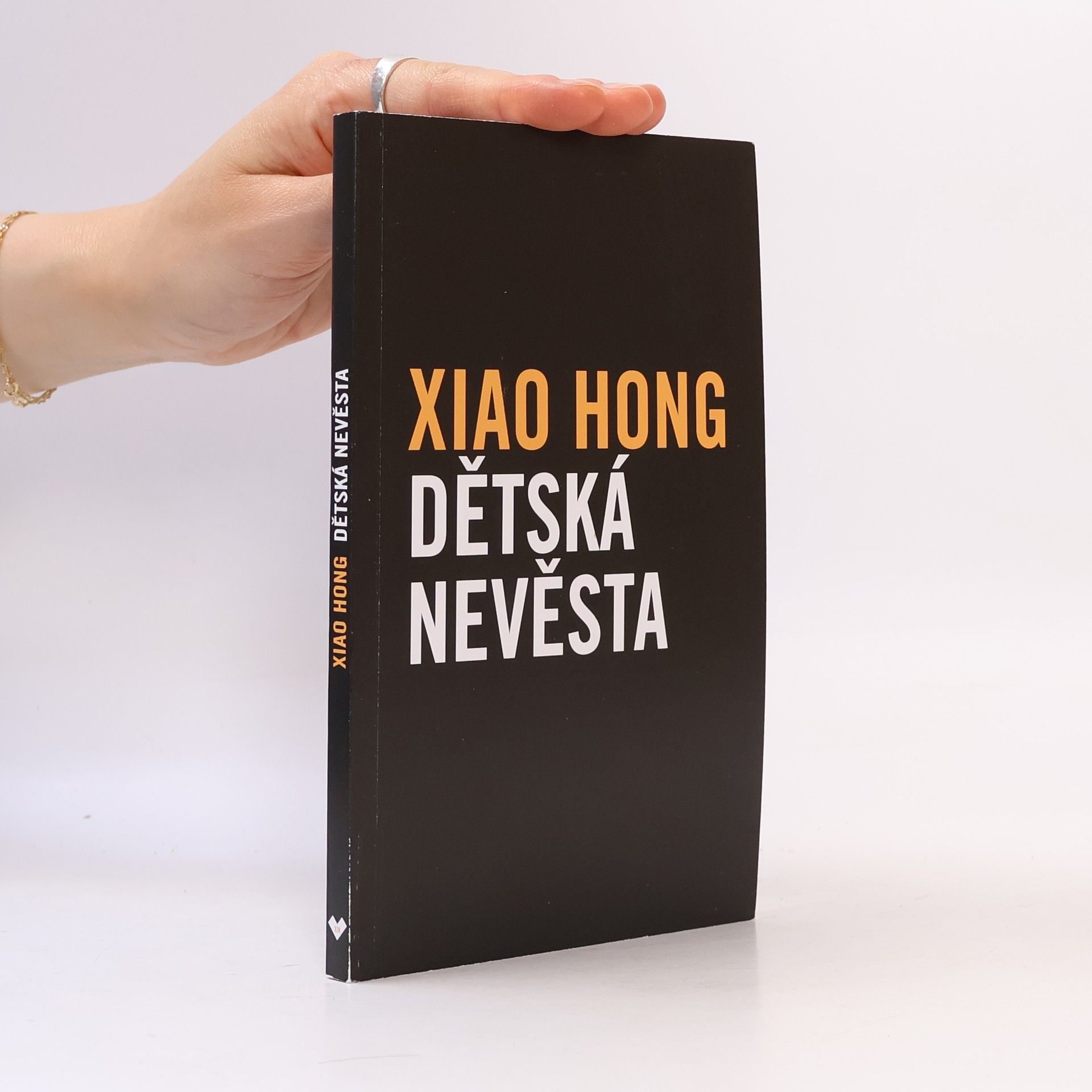 Hong Xiao Dětská nevěsta