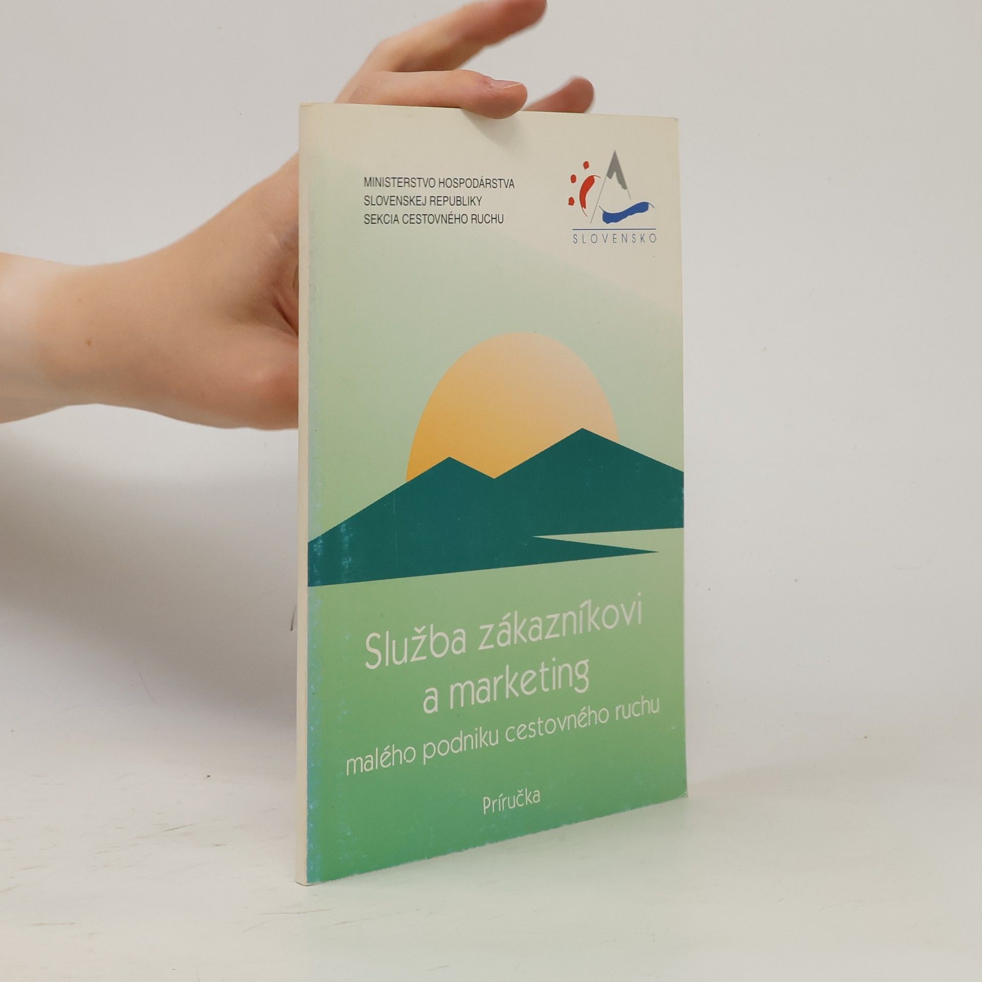 Karol Hojo Služba zákazníkovi a marketing