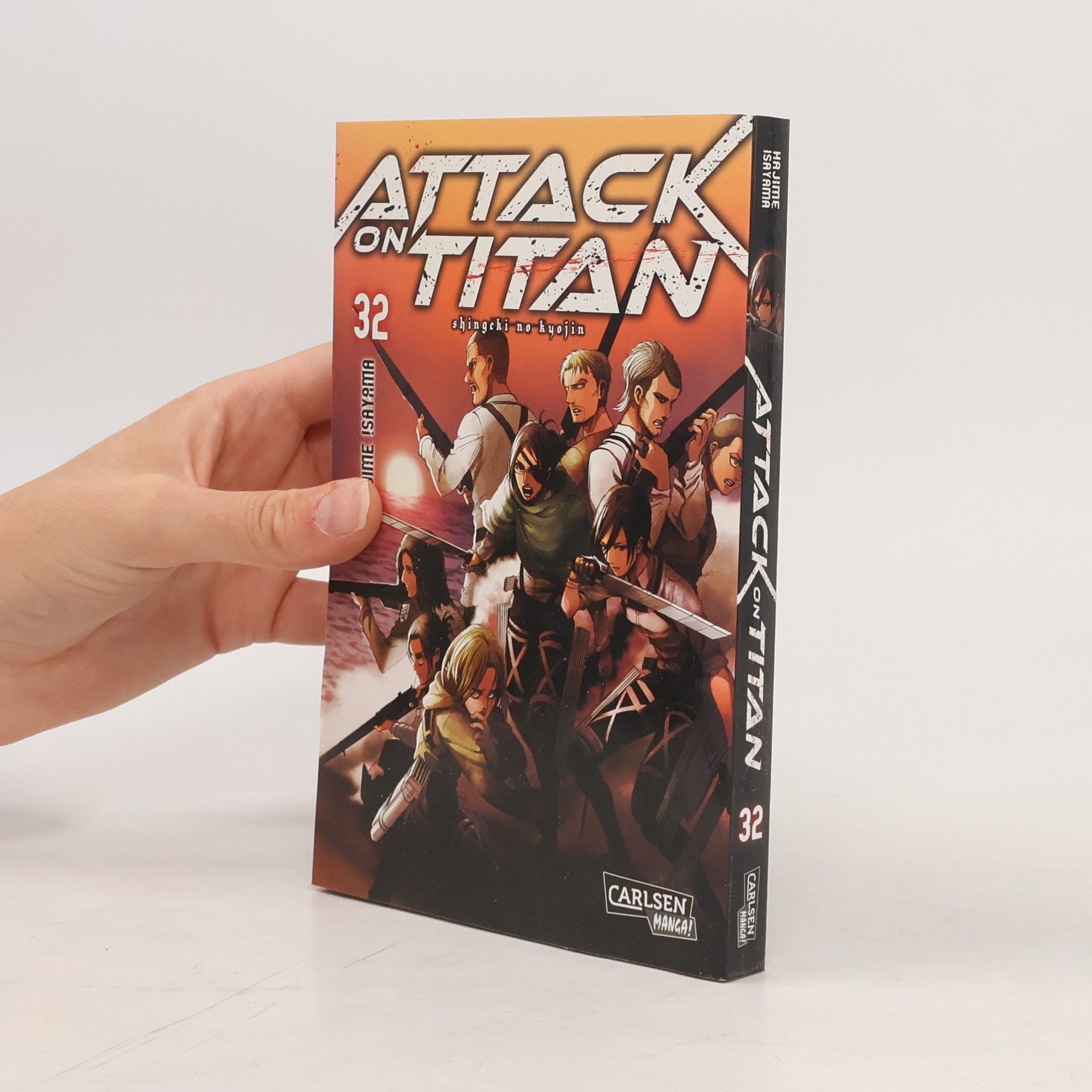 Hajime Isayama Attack on Titan 32
